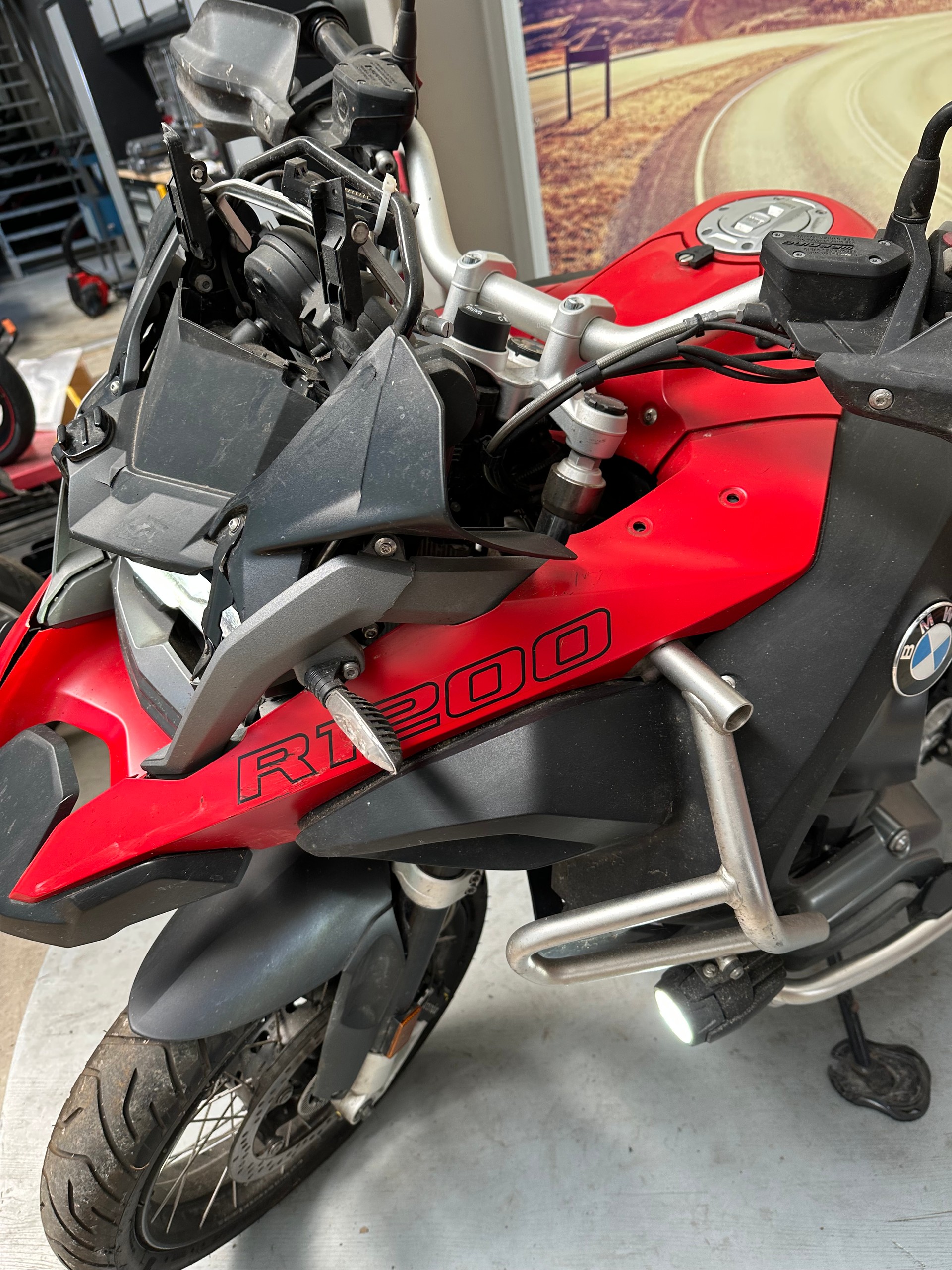 BMW R 1200 GS Adventure ABS mit Schaden vorne-image-9