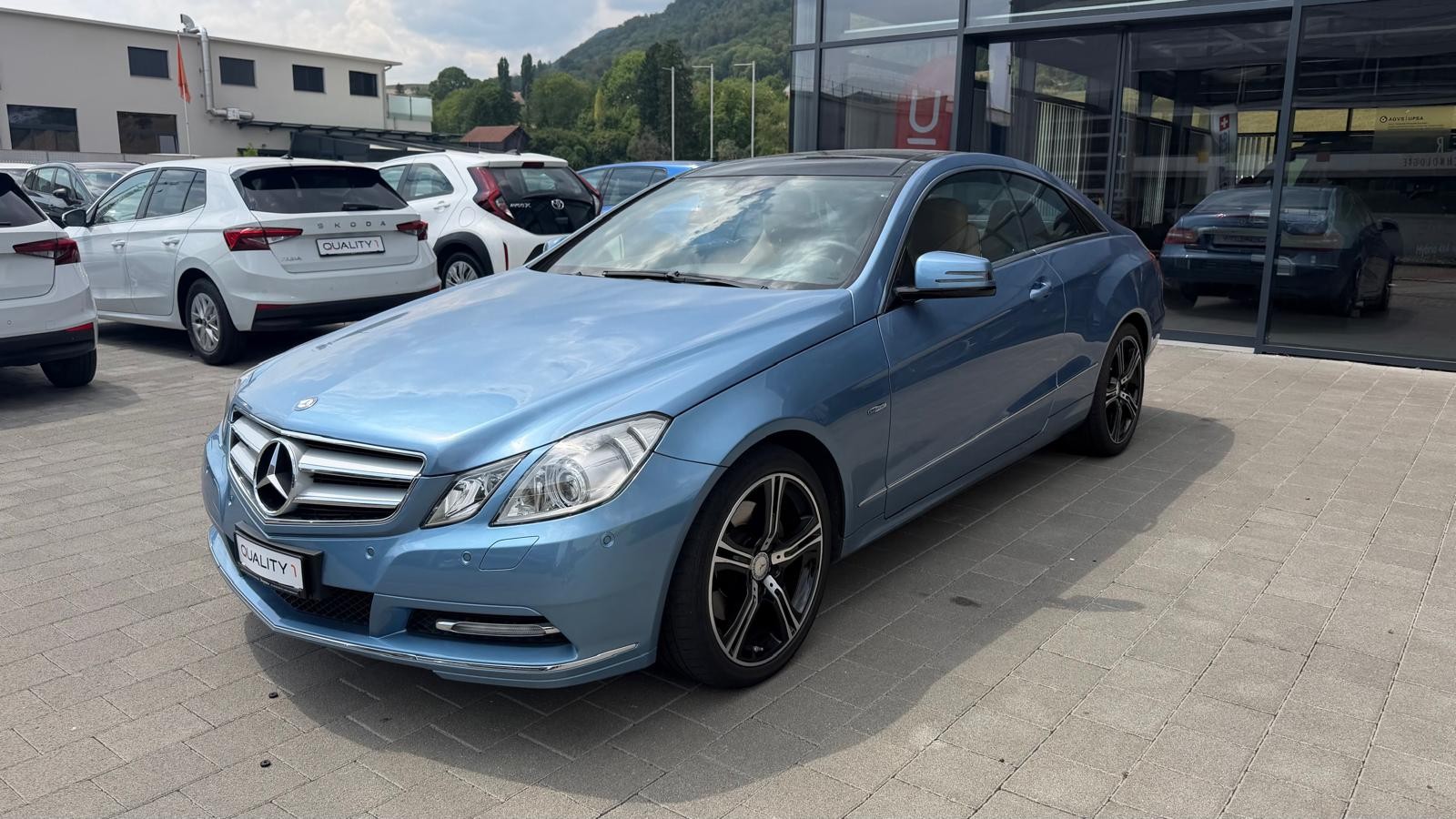MERCEDES-BENZ E 250 CDI BlueEfficiency-showroom-element-2