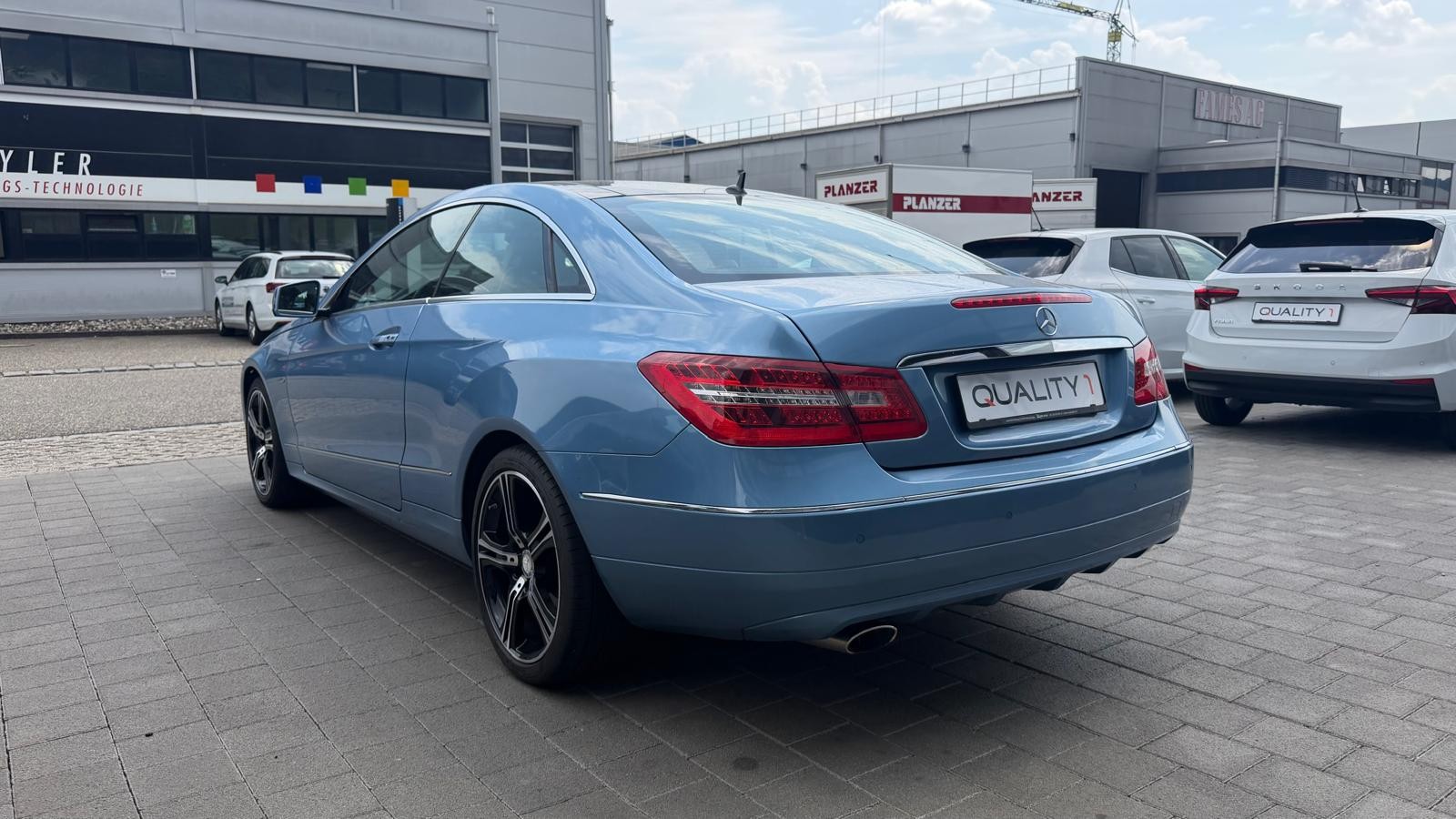 MERCEDES-BENZ E 250 CDI BlueEfficiency-image-22