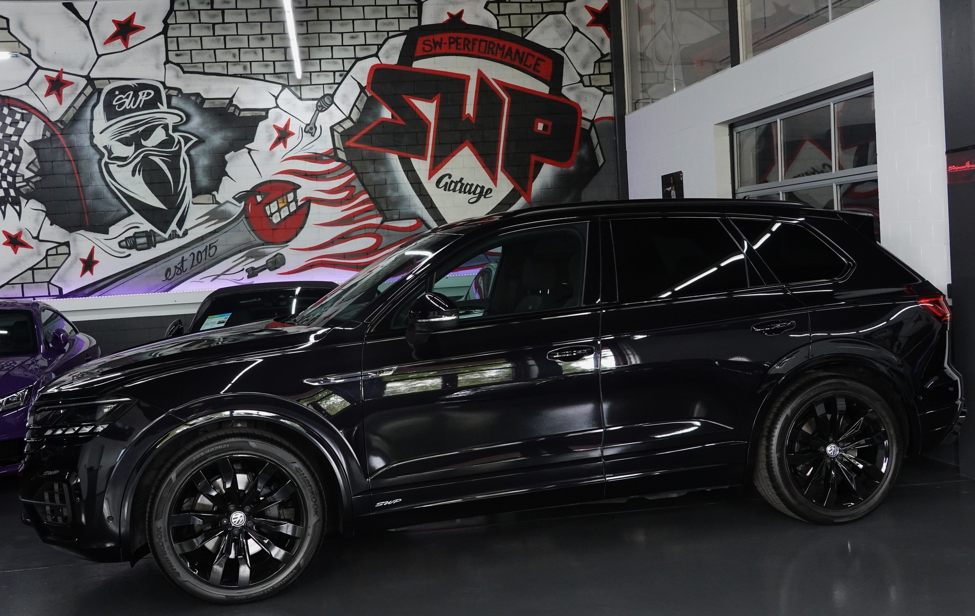 VW TOUAREG 3.0 TSI BLACK R-LINE TIPTRONIC CH-FZ ON TOP-showroom-element-1