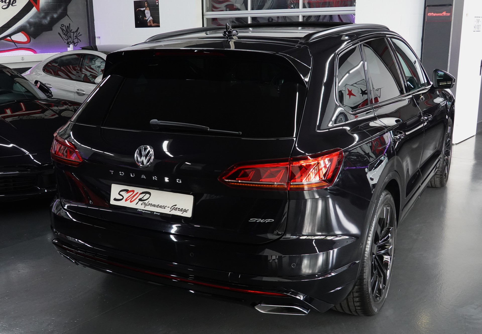 VW TOUAREG 3.0 TSI BLACK R-LINE TIPTRONIC CH-FZ ON TOP-image-23