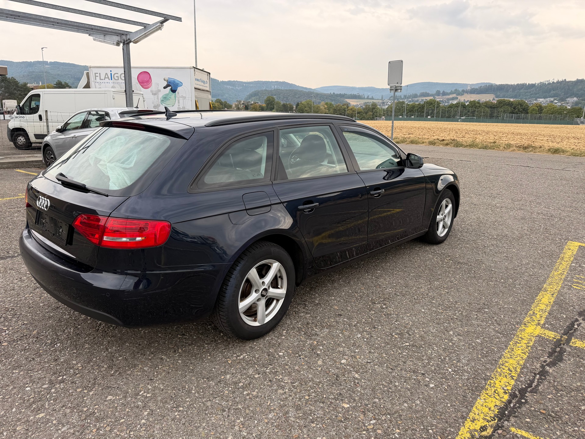 AUDI A4 Avant 2.0 TDI multitronic-image-5