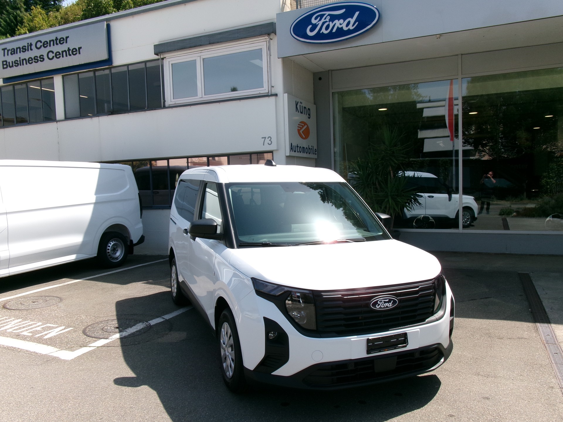 FORD Tourneo Courier 1.0 EcoBoost Trend Automat