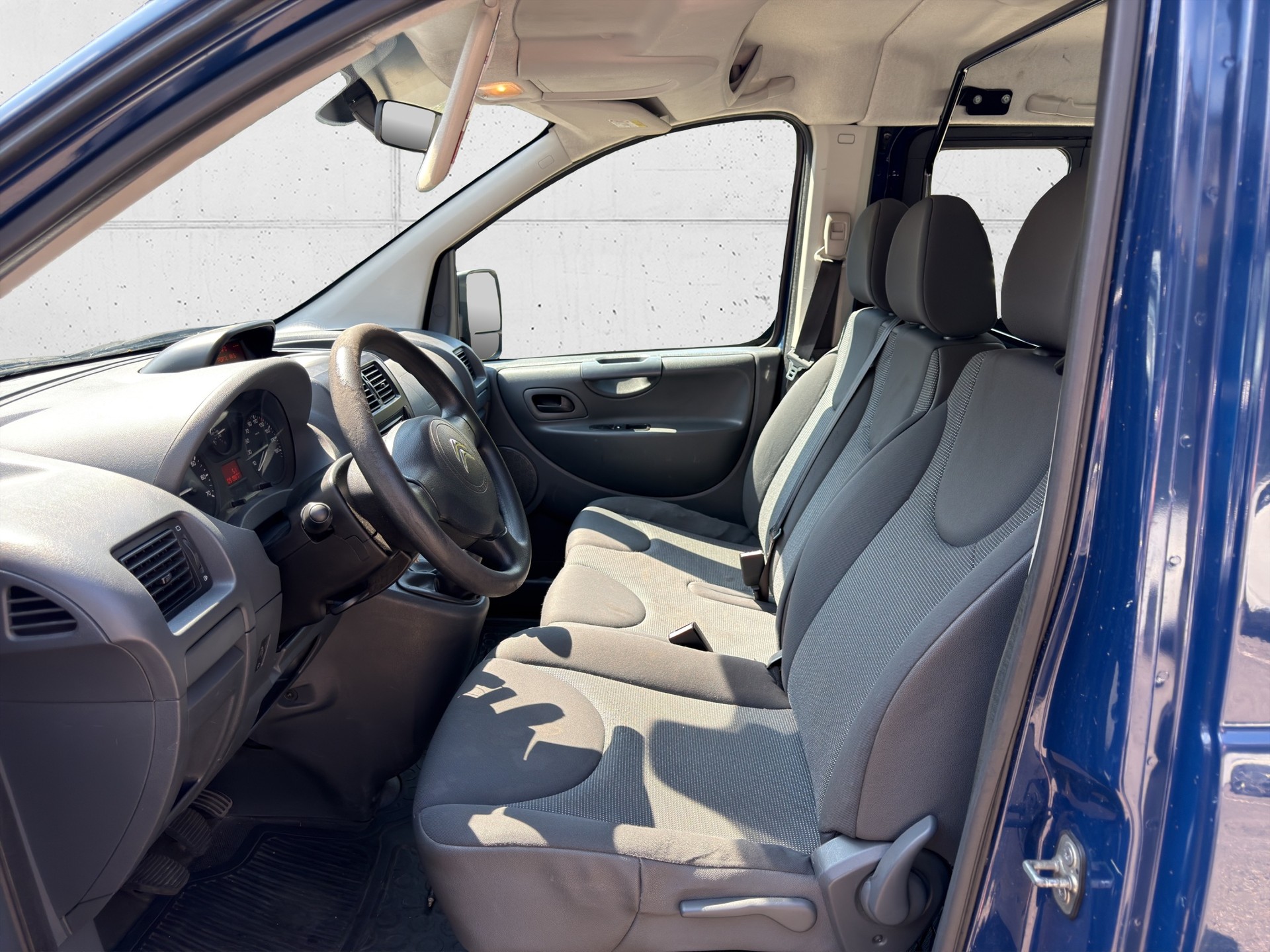 CITROEN Jumpy 2.0 HDi L2H1 Attraction-image-9
