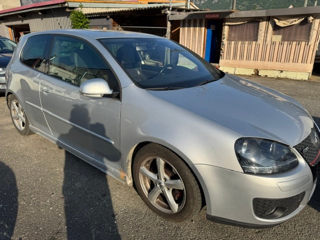 VW Golf 2.0 TFSI GTI-image-3