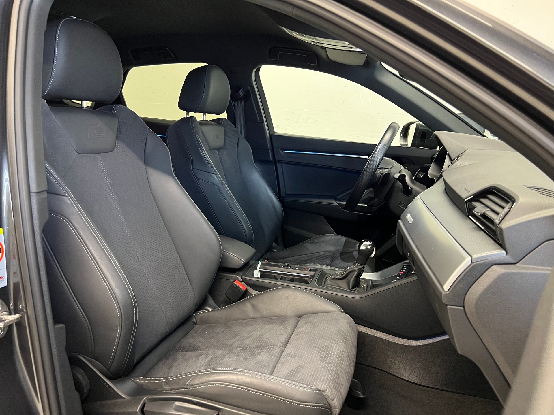 AUDI Q3 Sportback 1.5 35 TFSI S line S-Tronic-image-5