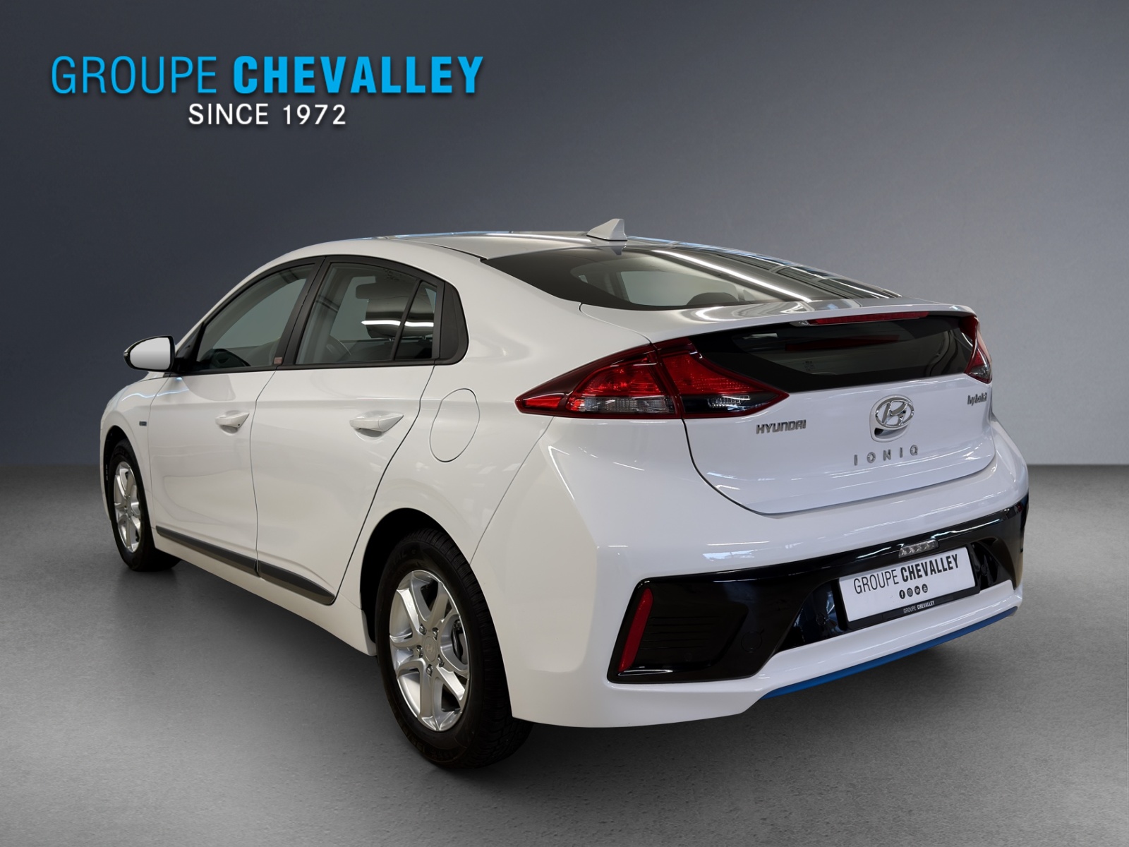HYUNDAI Ioniq 1.6 HEV Launch-showroom-element-3