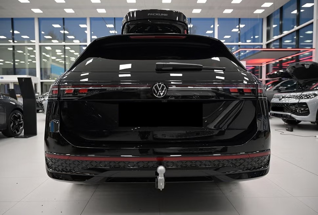 VW Passat Variant 2.0 TDI evo R-Line 4 Motion "Black Edition" DSG-image-5