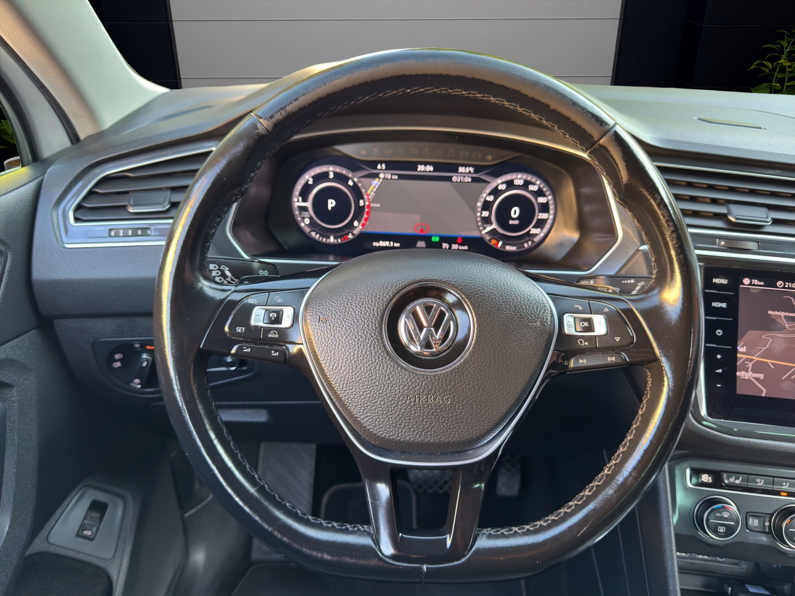 VW Tiguan 2.0 TDI 190-PS SCR Highline 4Motion DSG-image-16