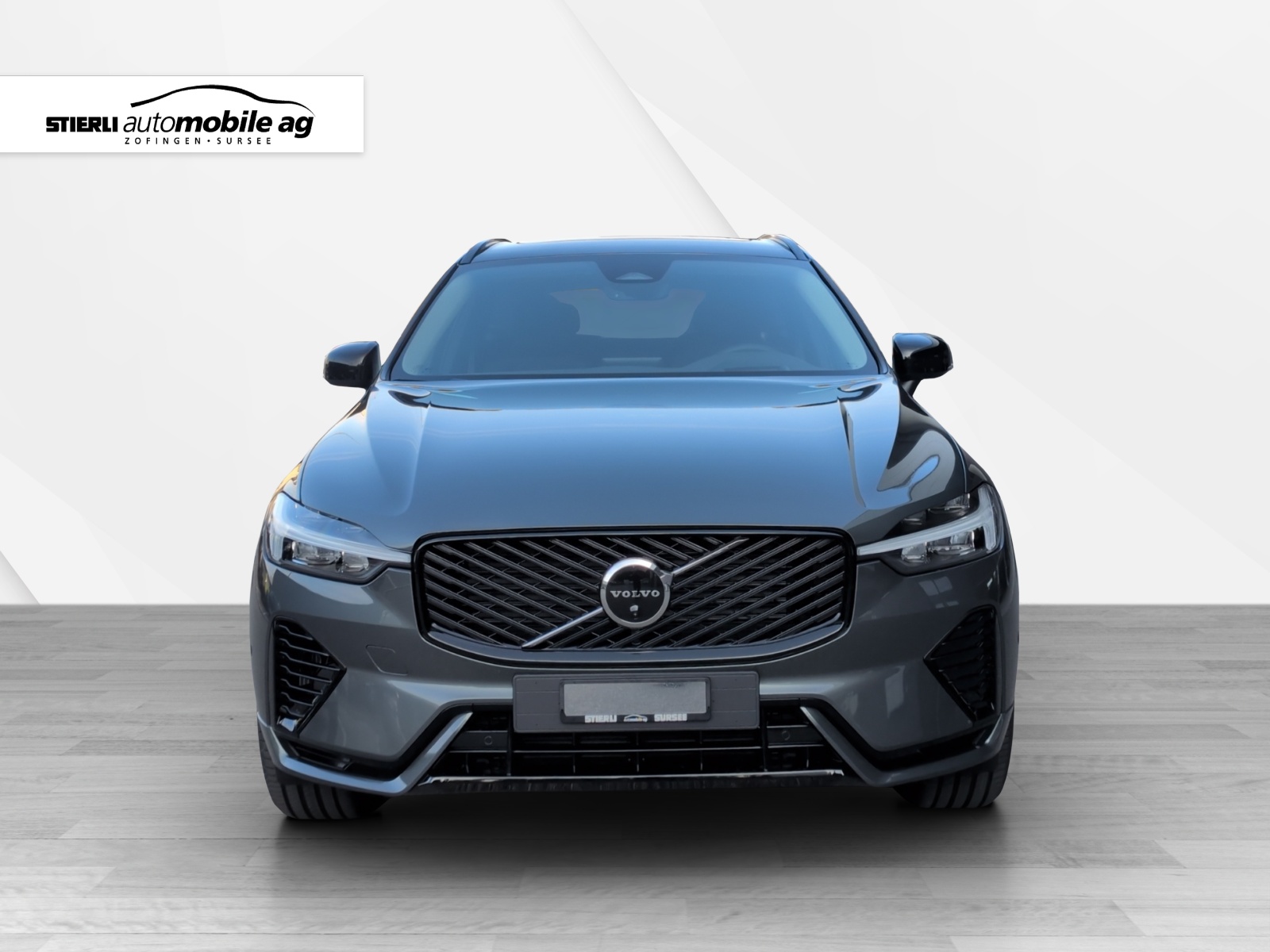 VOLVO XC60 2.0 T6 TE Plus Dark eAWD-showroom-element-1