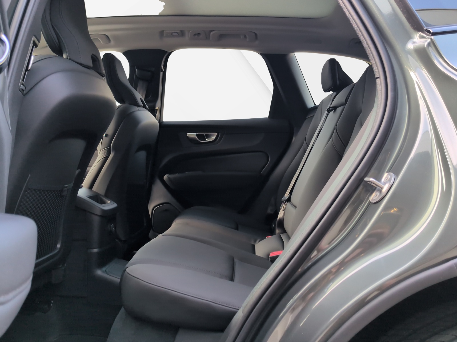 VOLVO XC60 2.0 T6 TE Plus Dark eAWD-image-13
