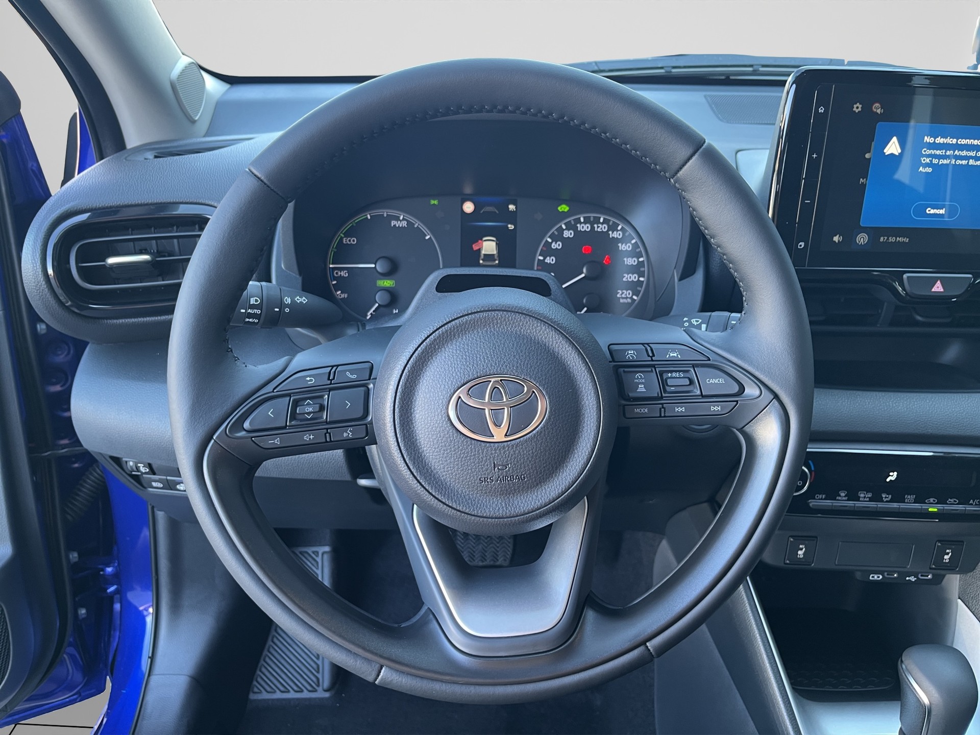 TOYOTA YARIS 1.5 VVT-i HSD Comfo-image-8