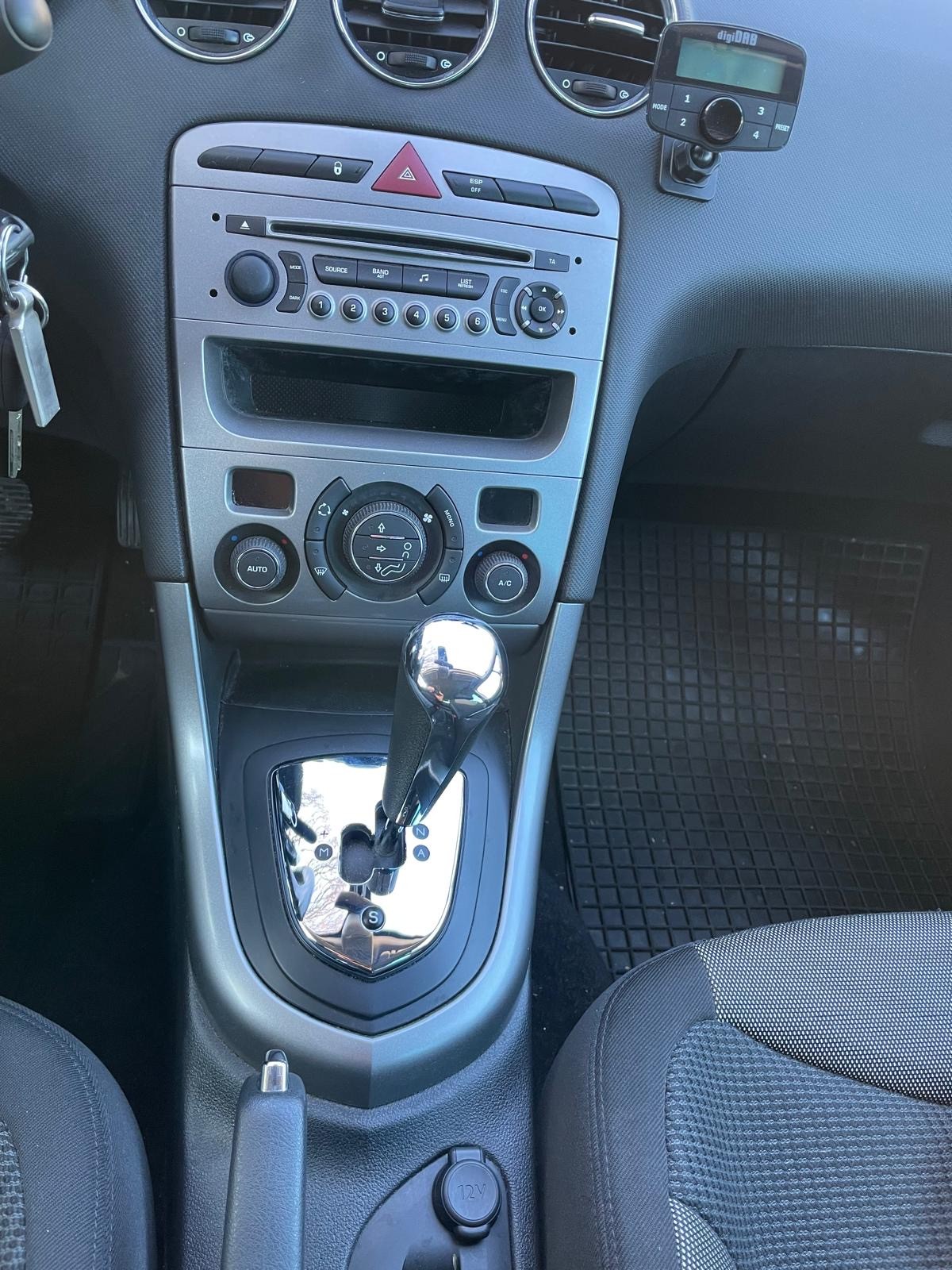 PEUGEOT 308 SW 1.6 HDI Active EGS6-image-7