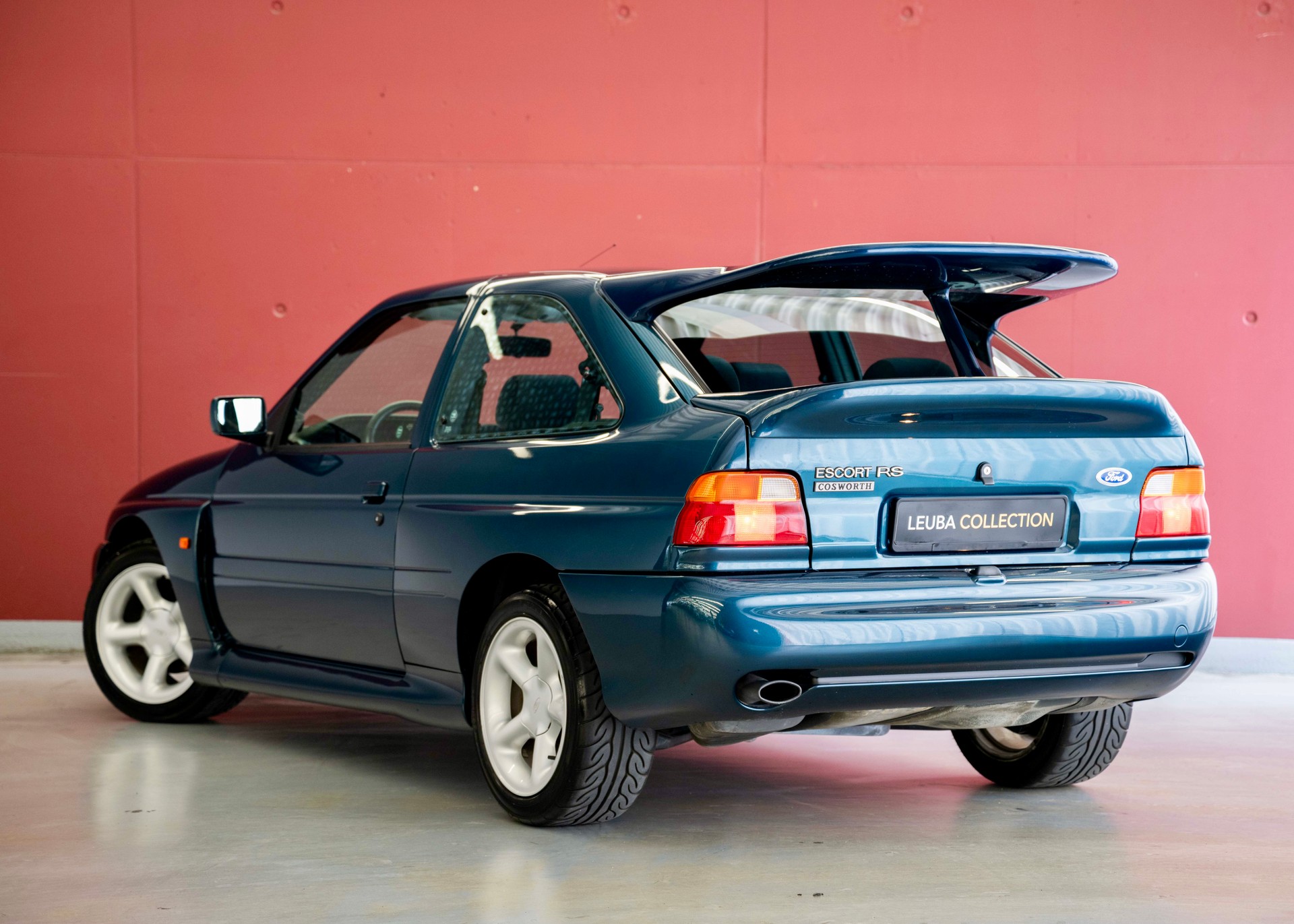 FORD Escort 2.0i RS Cosworth (2nd hand Swiss car, fantastic condition, 1 of 1'143 Turbo T35, 100% original, certified mileage)-showroom-element-1