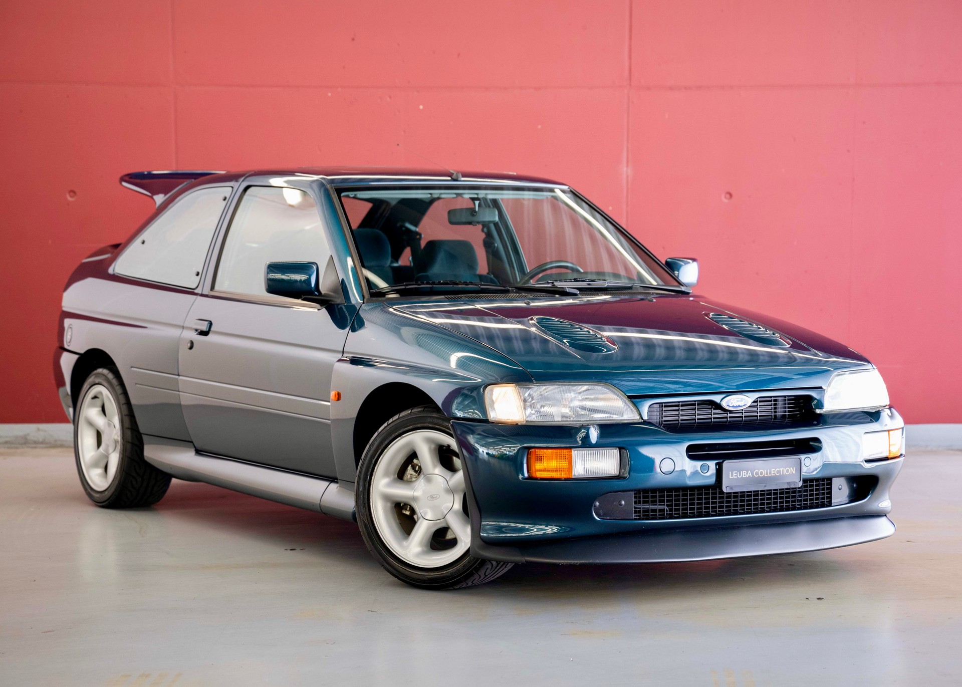 FORD Escort 2.0i RS Cosworth (2nd hand Swiss car, fantastic condition, 1 of 1'143 Turbo T35, 100% original, certified mileage)