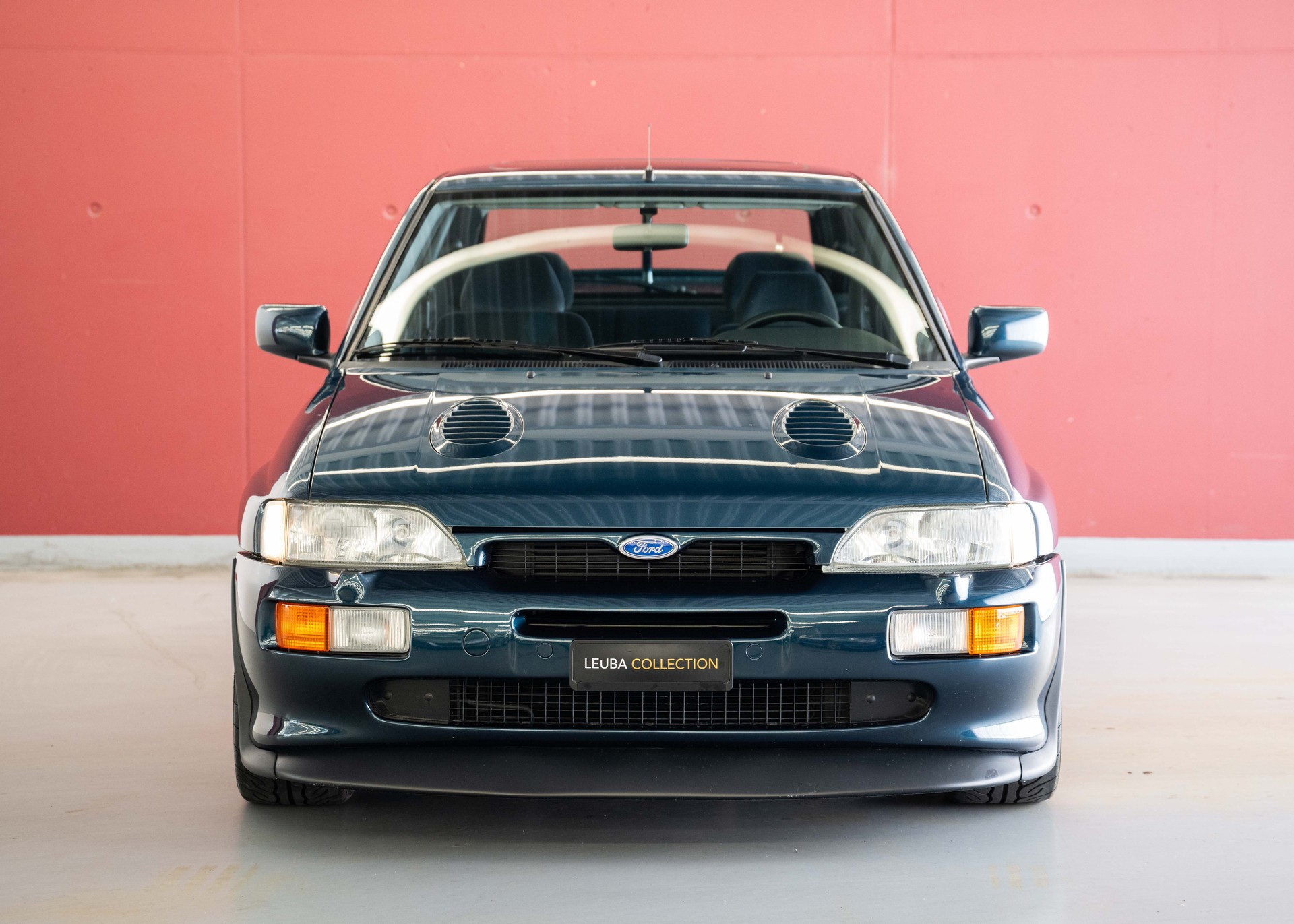FORD Escort 2.0i RS Cosworth (2nd hand Swiss car, fantastic condition, 1 of 1'143 Turbo T35, 100% original, certified mileage)-showroom-element-2