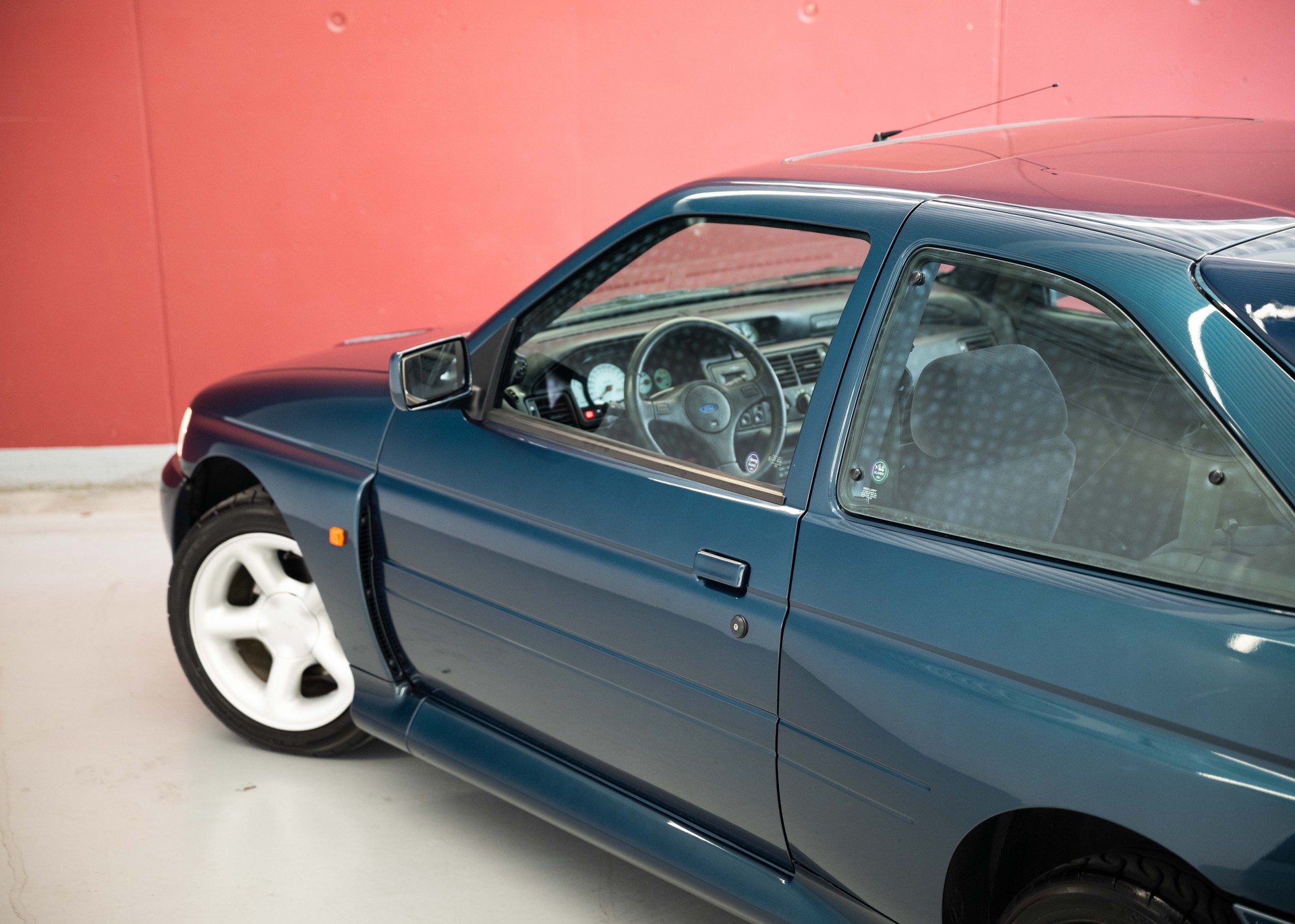 FORD Escort 2.0i RS Cosworth (2nd hand Swiss car, fantastic condition, 1 of 1'143 Turbo T35, 100% original, certified mileage)-image-12