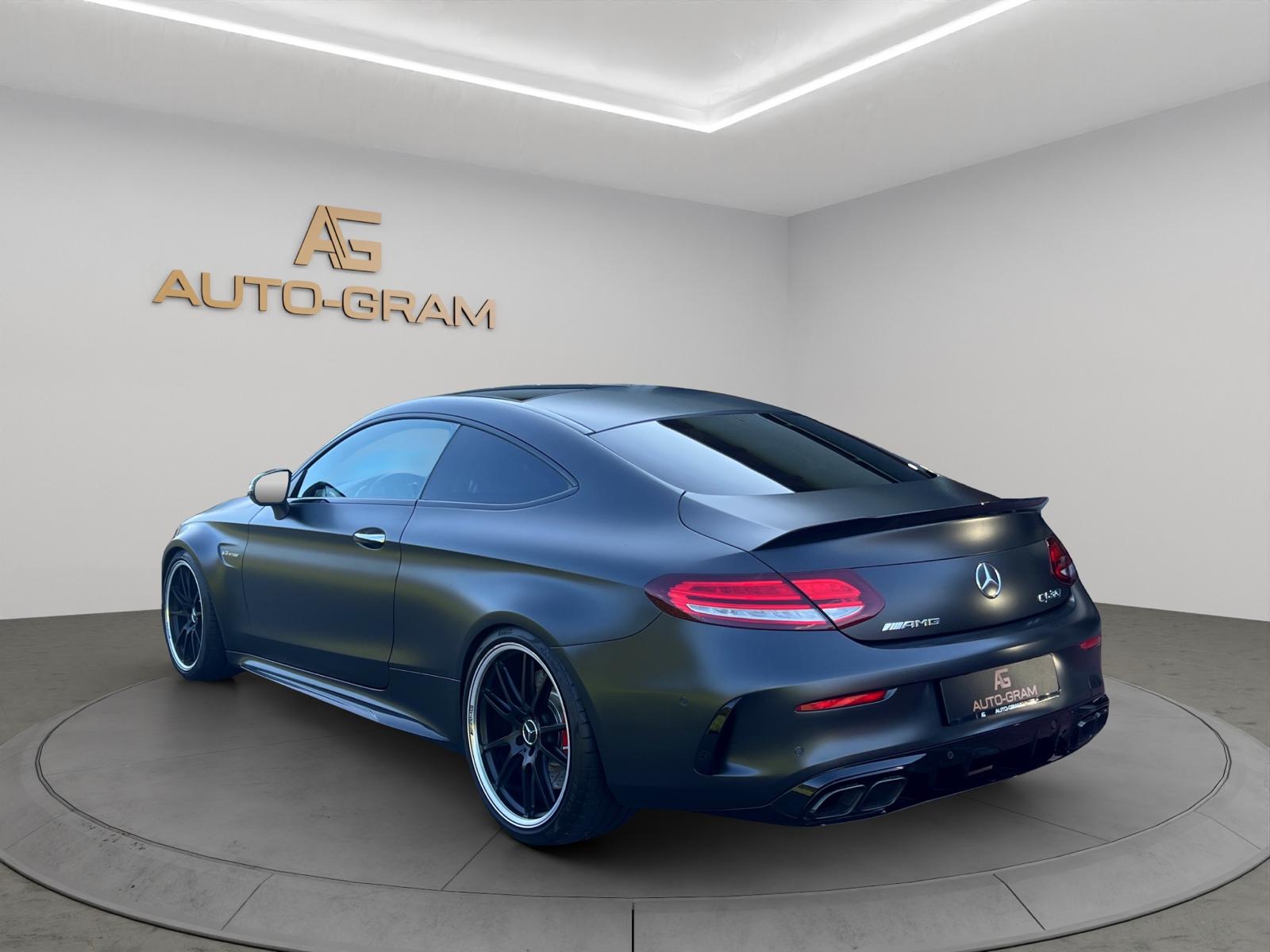 MERCEDES-BENZ C 63 S AMG 9G-tronic-showroom-element-2