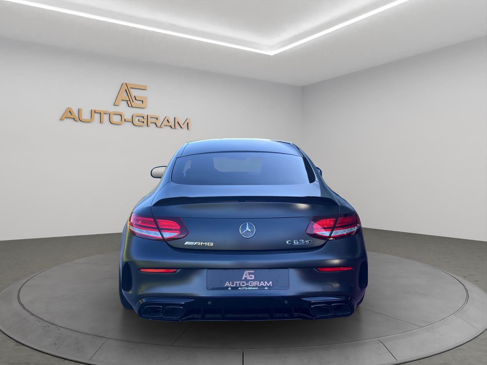 MERCEDES-BENZ C 63 S AMG 9G-tronic-showroom-element-3