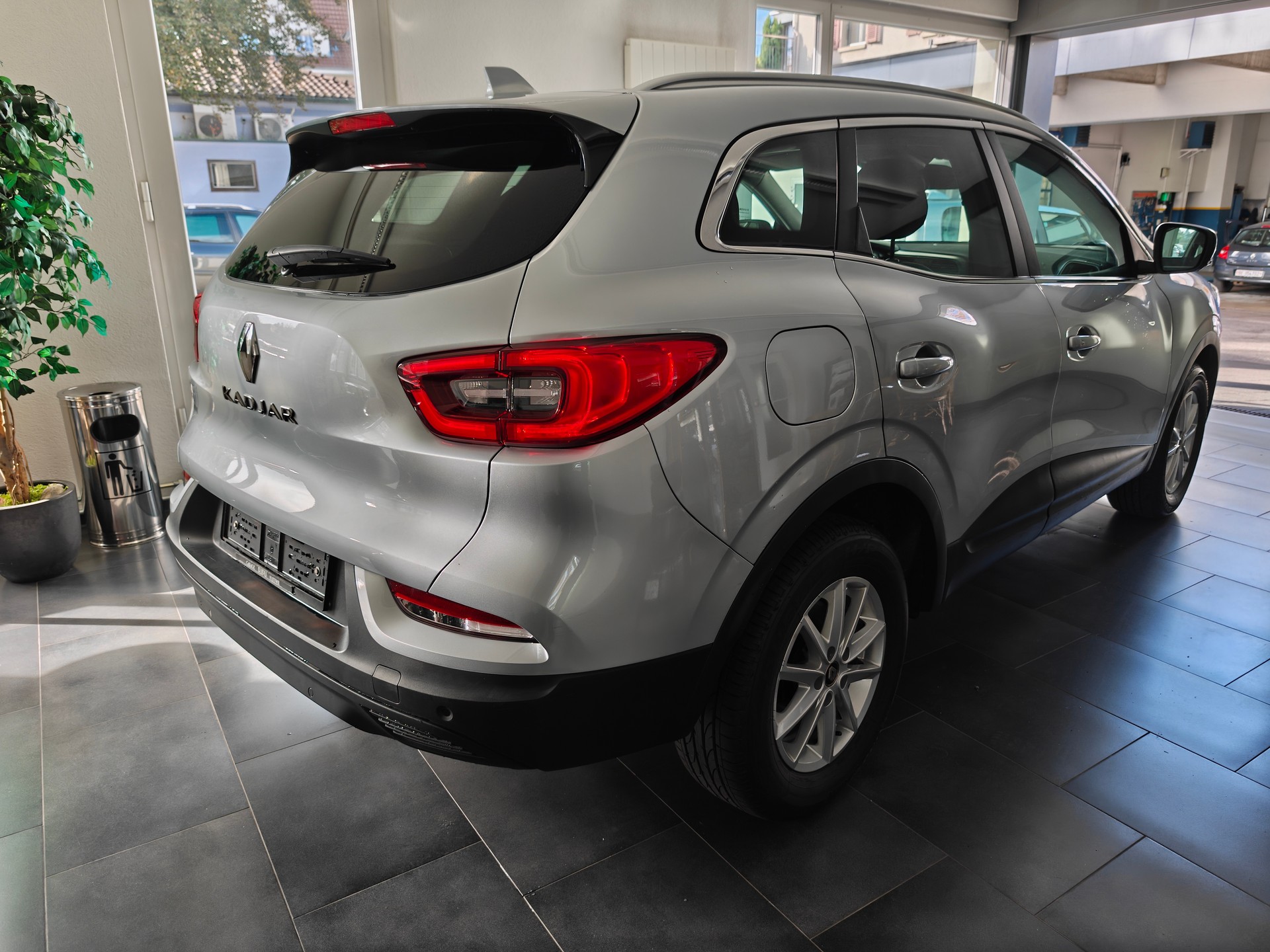 RENAULT Kadjar 1.3 160 Turbo Business EDC-showroom-element-2