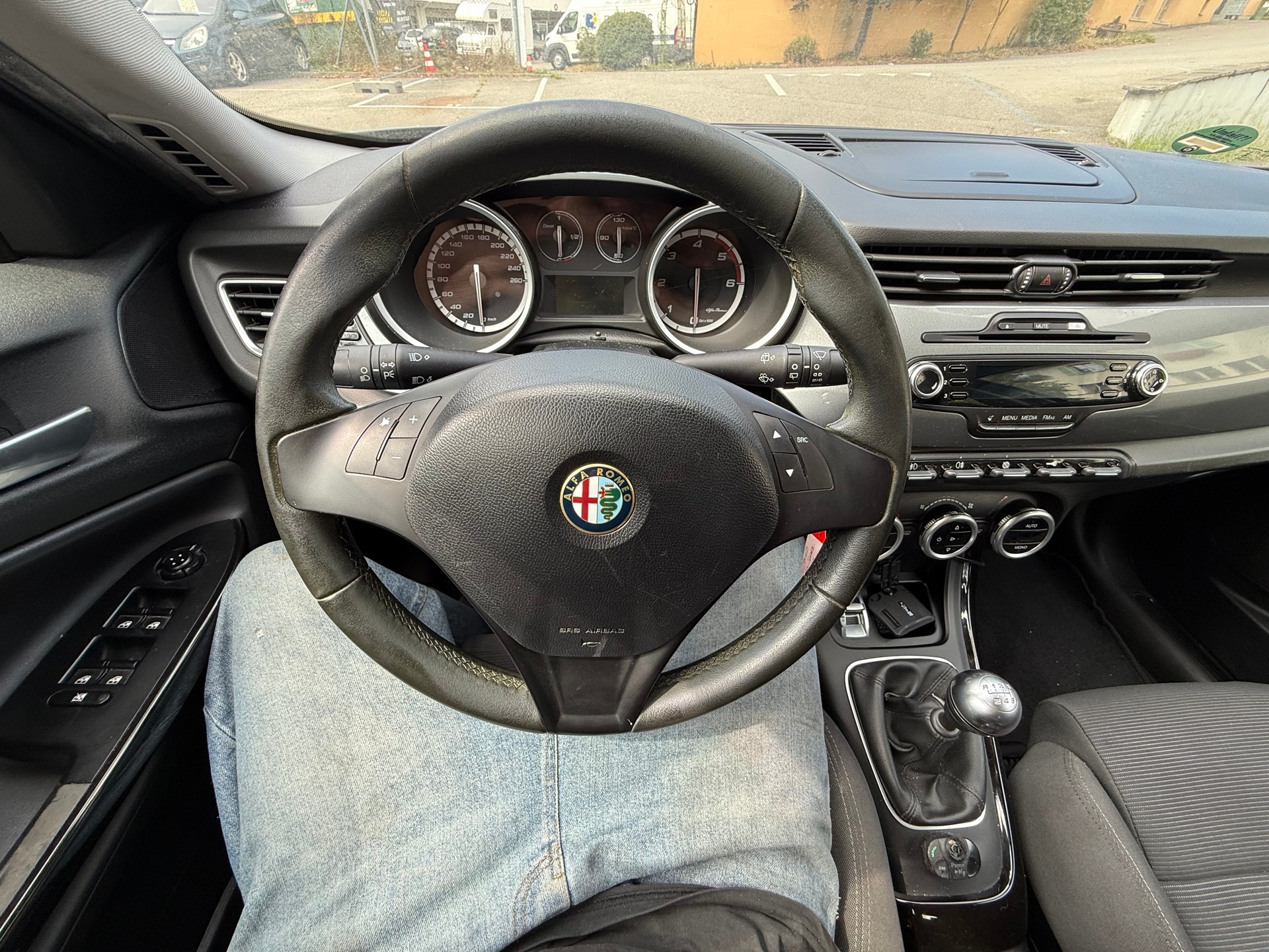 ALFA ROMEO Giulietta 1.6 JTDM Progression-image-25