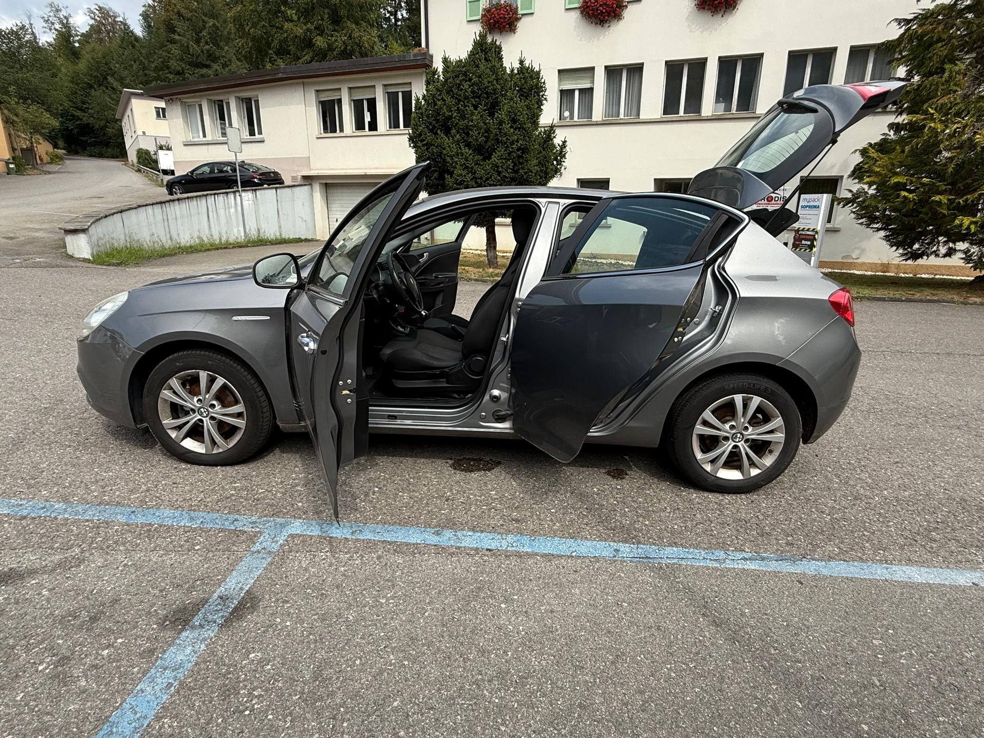ALFA ROMEO Giulietta 1.6 JTDM Progression-image-15