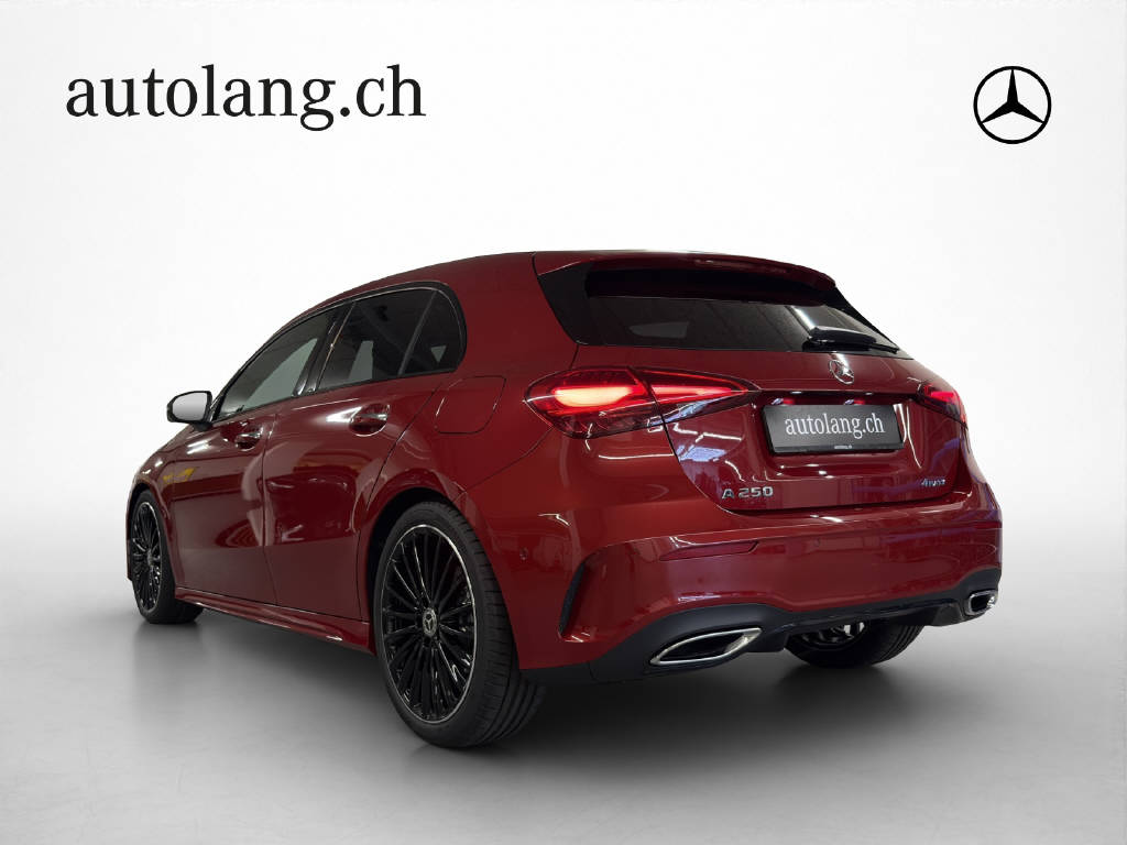 MERCEDES-BENZ A 250 AMG Line 4Matic-showroom-element-3