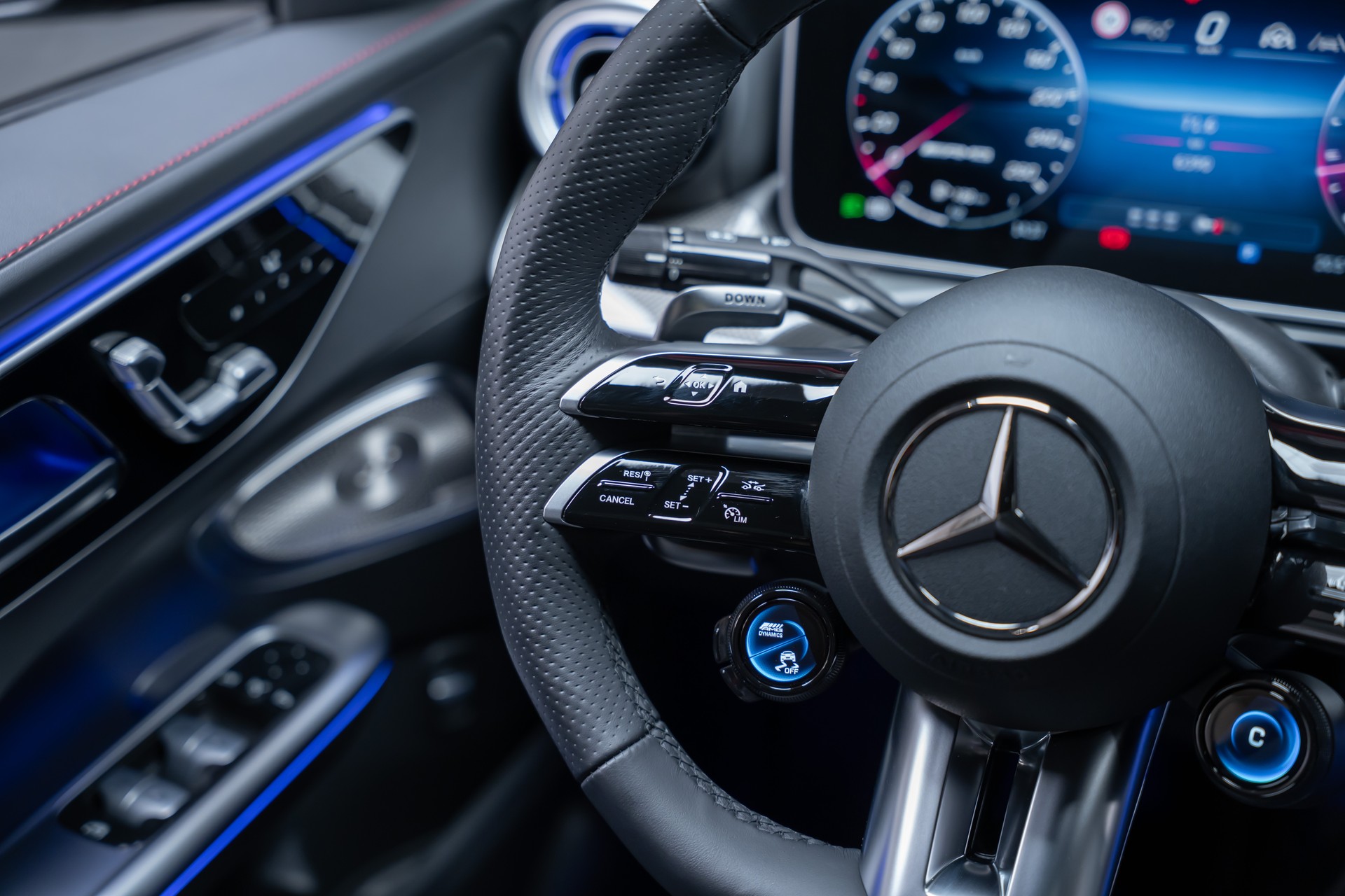 MERCEDES-BENZ C 43 AMG Executive Edition 4matic / 360°Kamera / HeadUp / Burmester-image-31