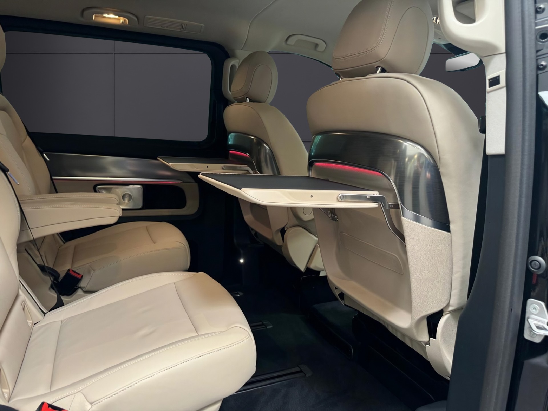 MERCEDES-BENZ V 300 d extralang 4Matic Exclusive 9G-Tronic-image-11