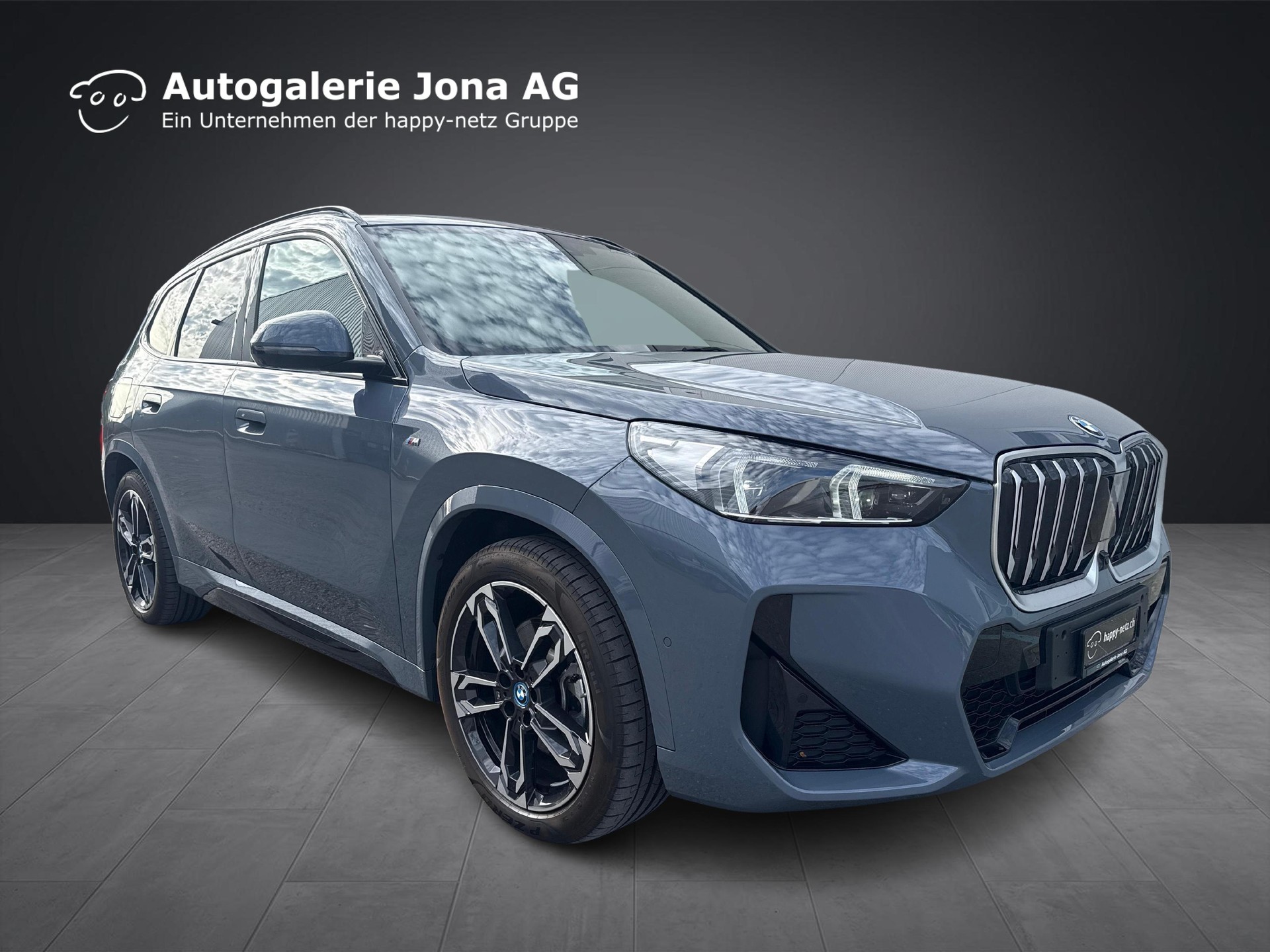 BMW iX1 30 xDrive-image-5
