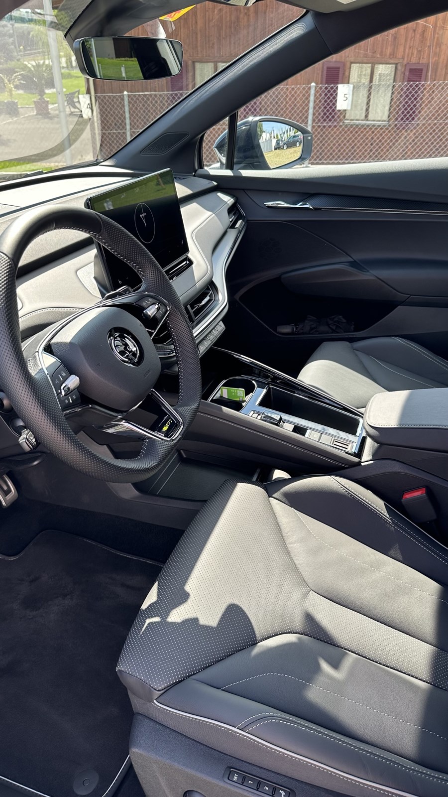 SKODA Enyaq 80x RS iV-image-5