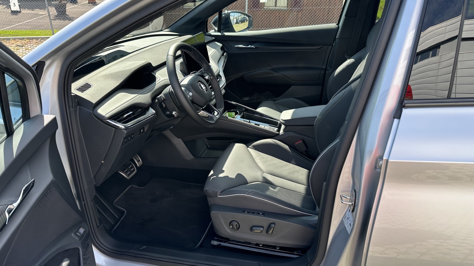 SKODA Enyaq 80x RS iV-image-7