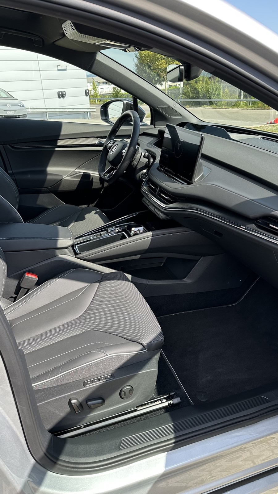 SKODA Enyaq 80x RS iV-image-9