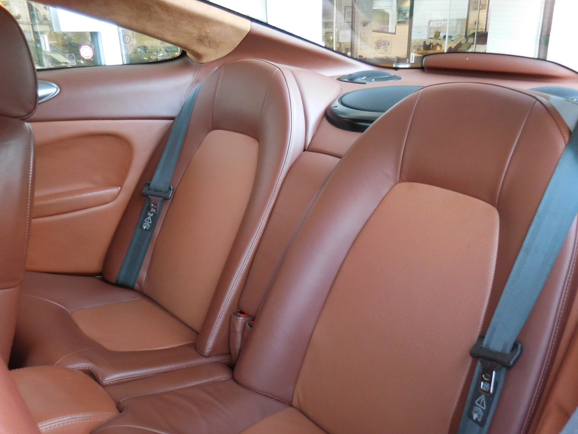 ASTON MARTIN Vanquish V12 5.9-48-image-8