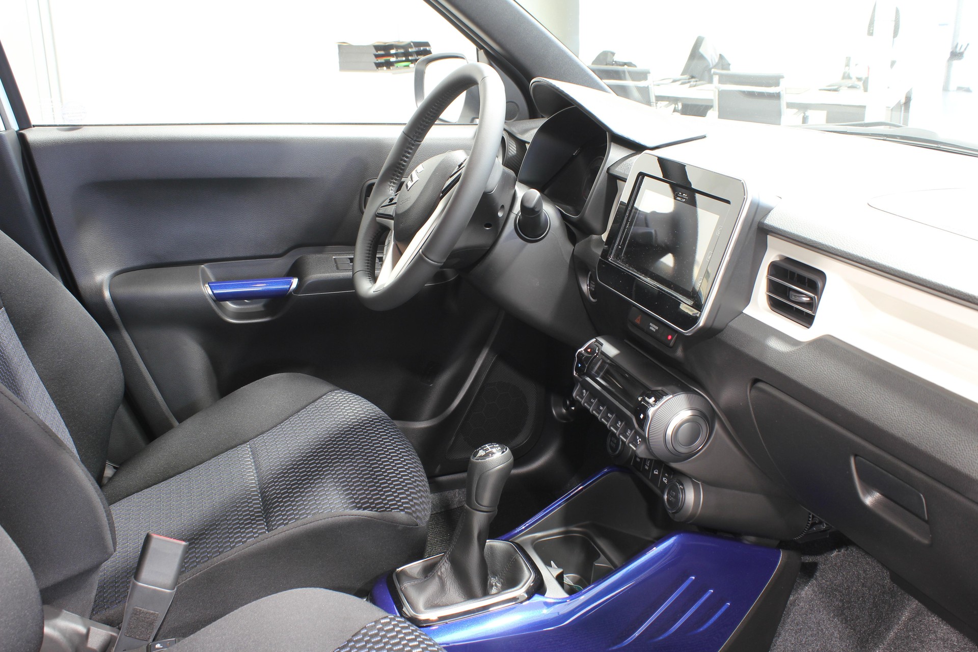 SUZUKI Ignis 1.2 Compact+ Hybrid-image-10