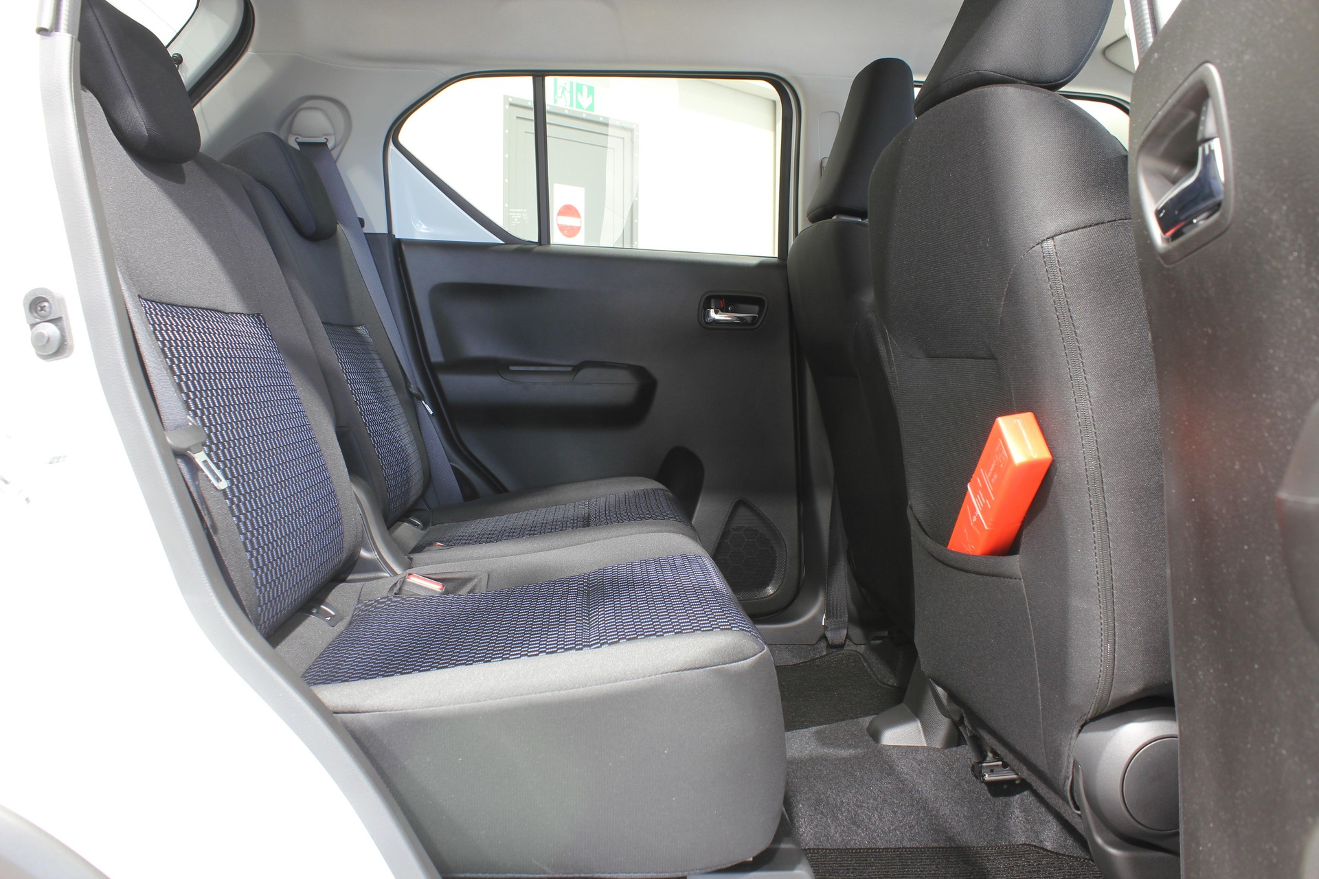 SUZUKI Ignis 1.2 Compact+ Hybrid-image-9