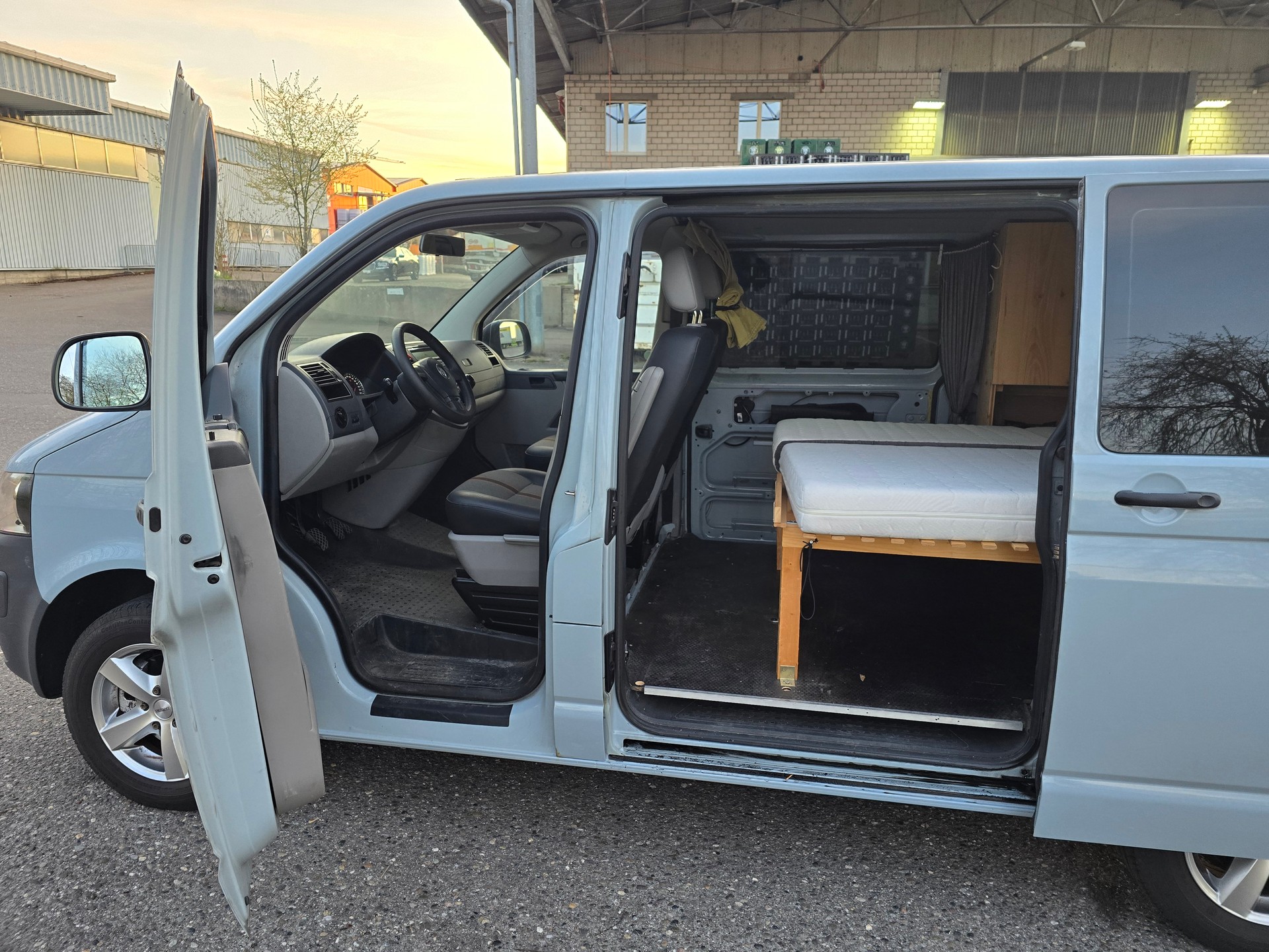 VW Wohnwagen-image-16