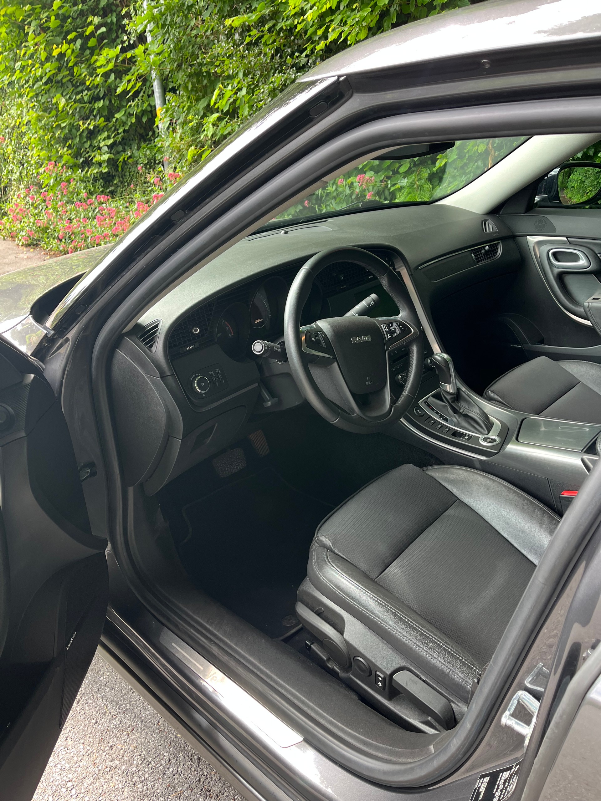 SAAB 9-5 2.0T Vector XWD Automatic-image-6