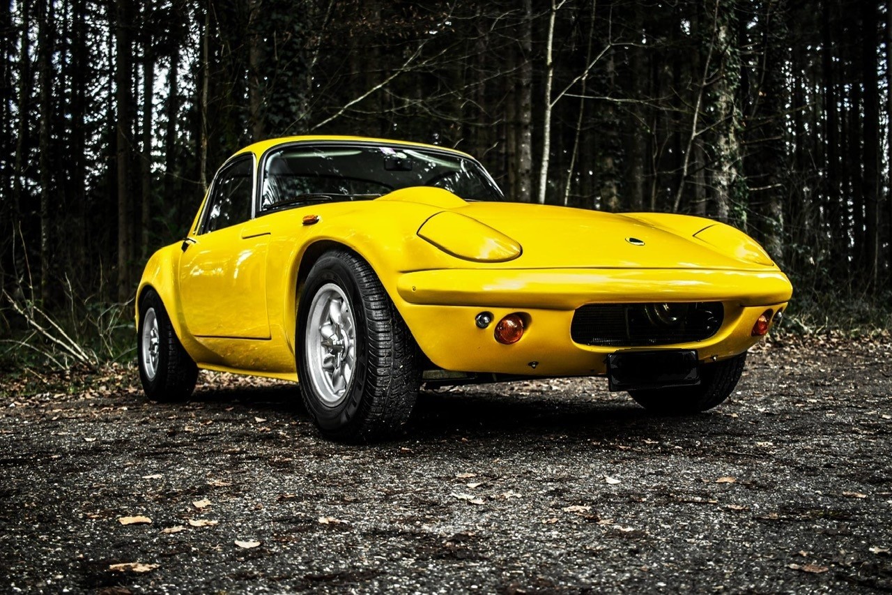 LOTUS ELAN SE-showroom-element-1