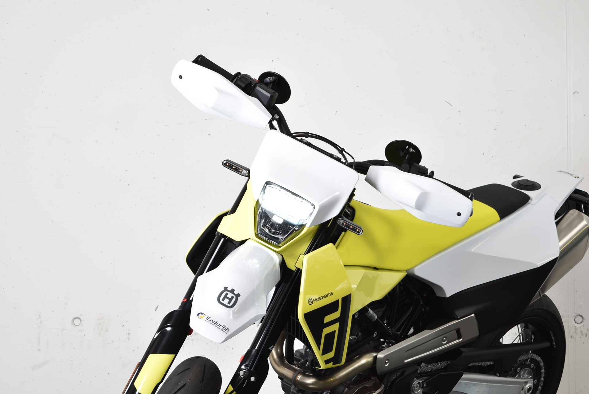 HUSQVARNA 701 Supermoto-image-4