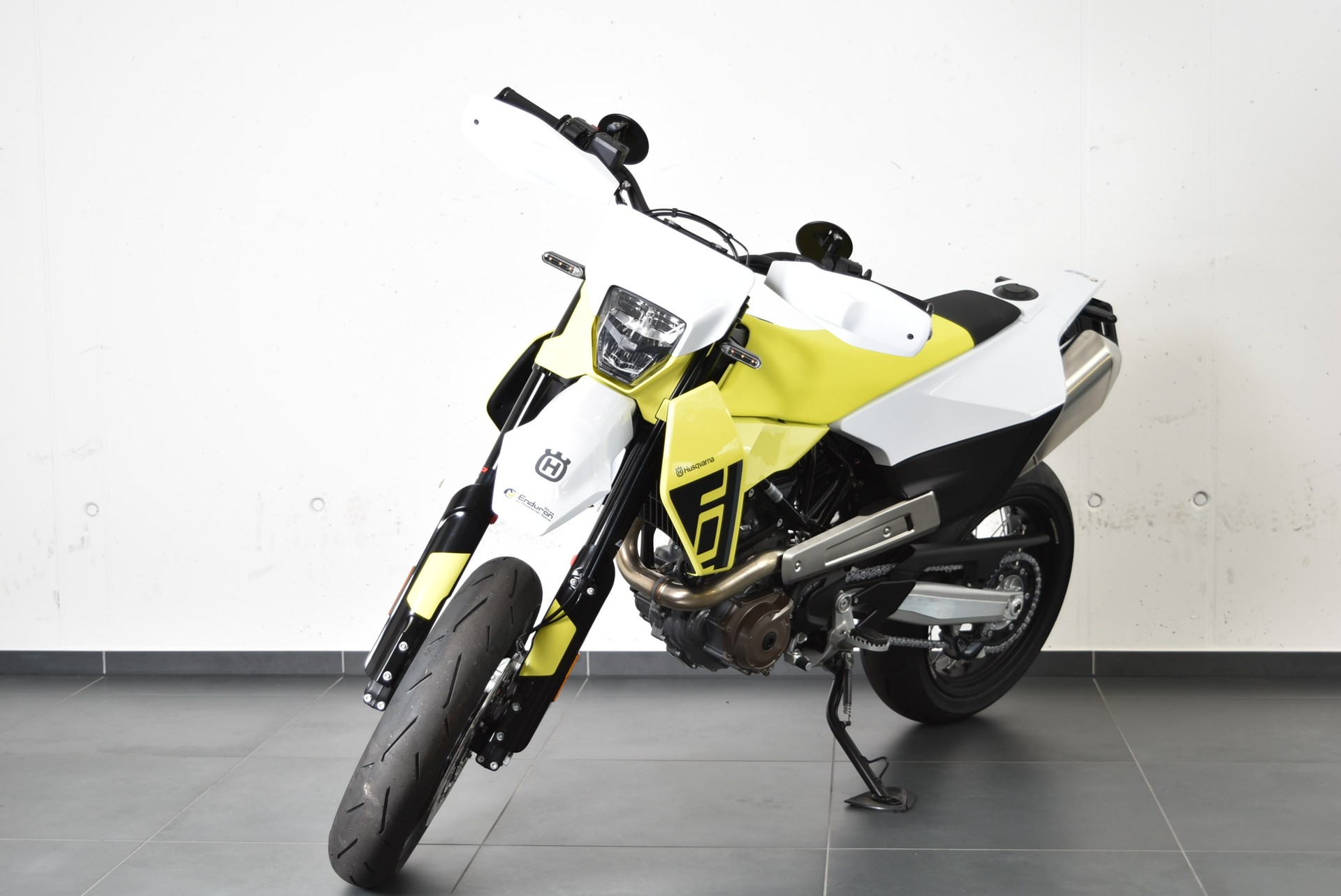 HUSQVARNA 701 Supermoto-image-1