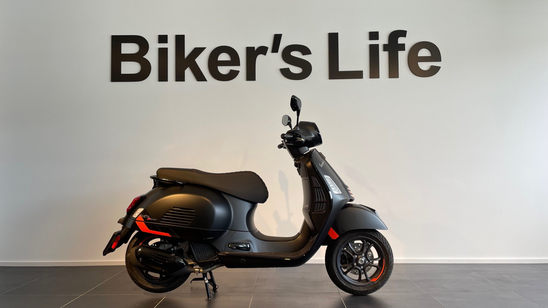 PIAGGIO Vespa GTS 125 Super Sport