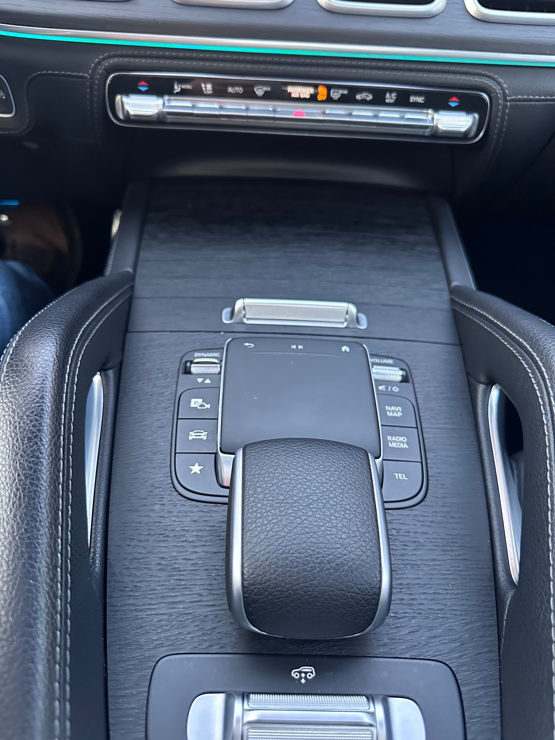 MERCEDES-BENZ GLE 450 4Matic AMG Line 9G-Tronic-image-4