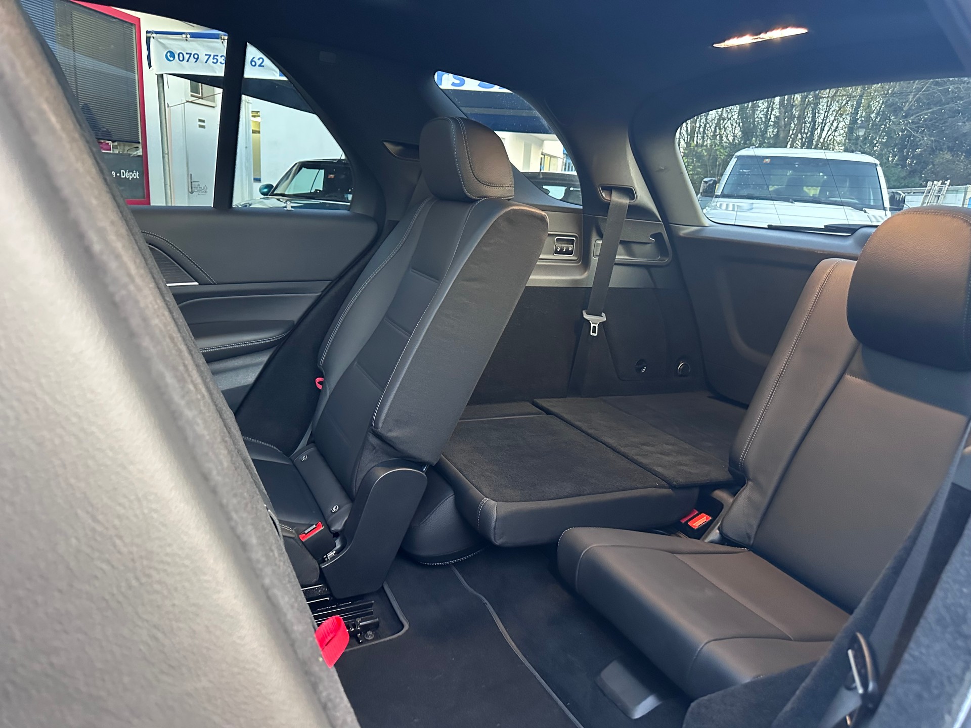 MERCEDES-BENZ GLE 450 4Matic AMG Line 9G-Tronic-image-12