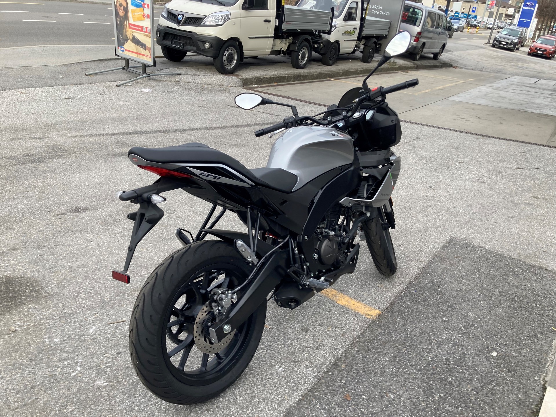 APRILIA Tuono 125-image-4
