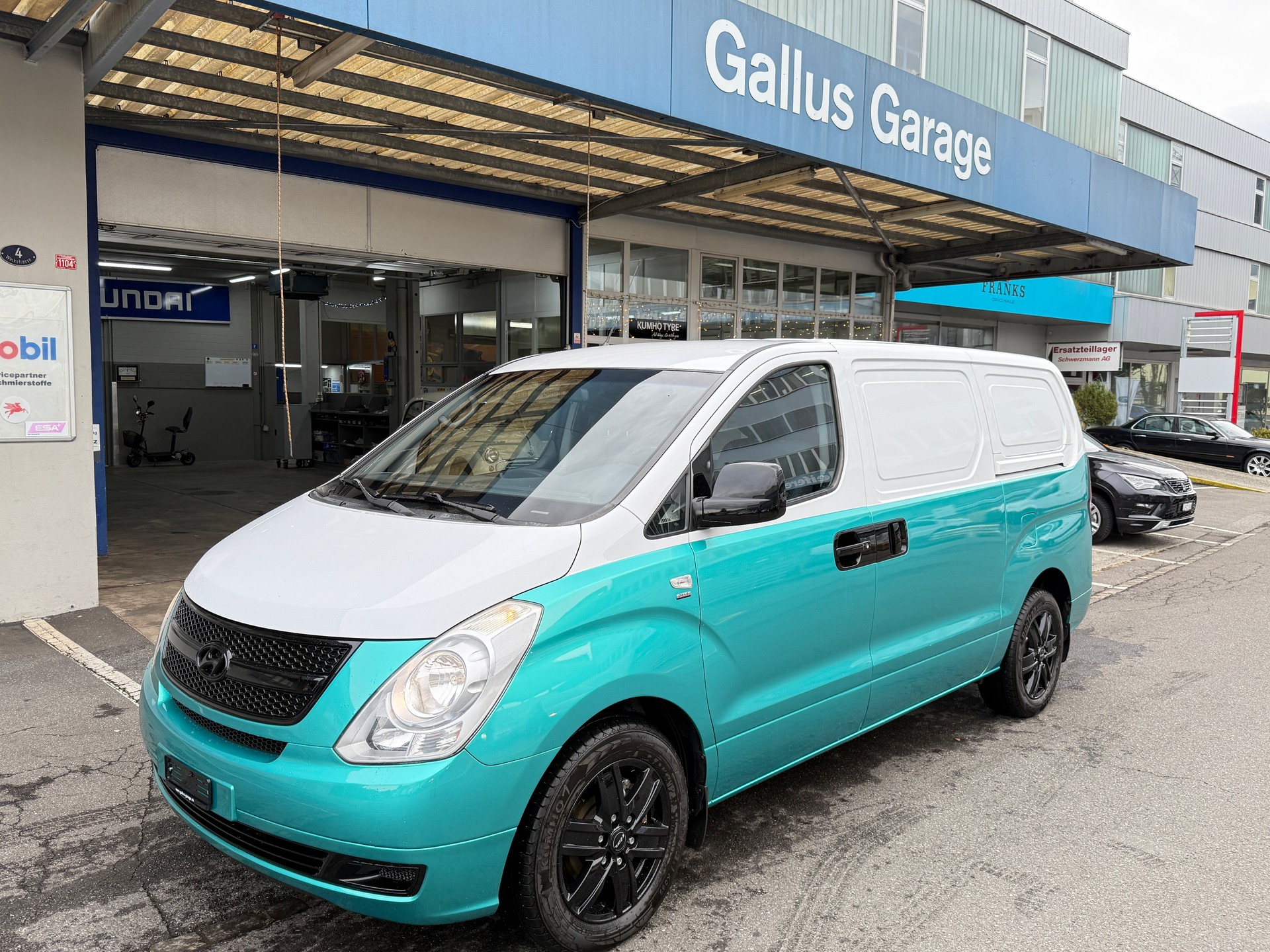 HYUNDAI H-1