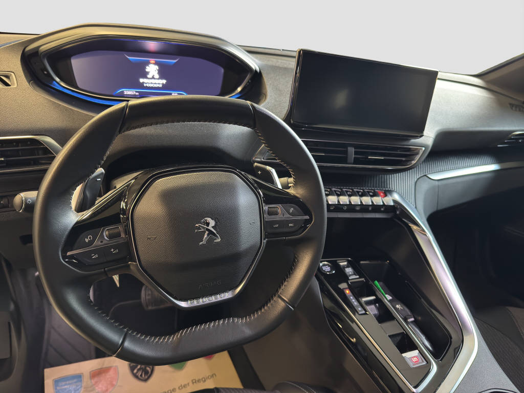 PEUGEOT 5008 1.5 BlueHDi Allure Pack-image-8