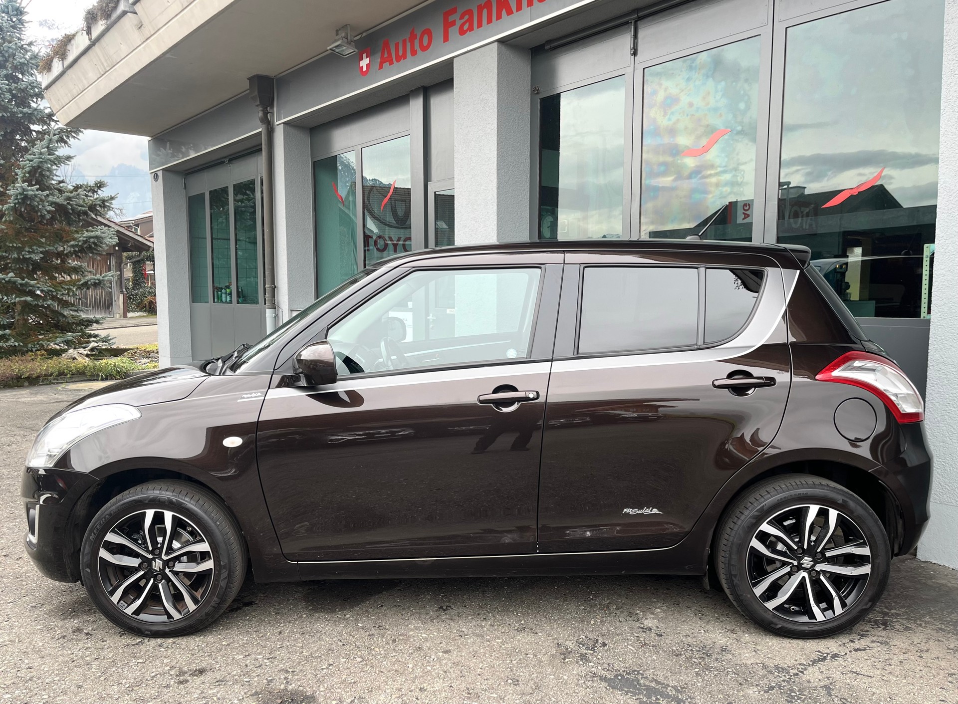 SUZUKI Swift 1.2i 16V PizSulai 4x4-image-3