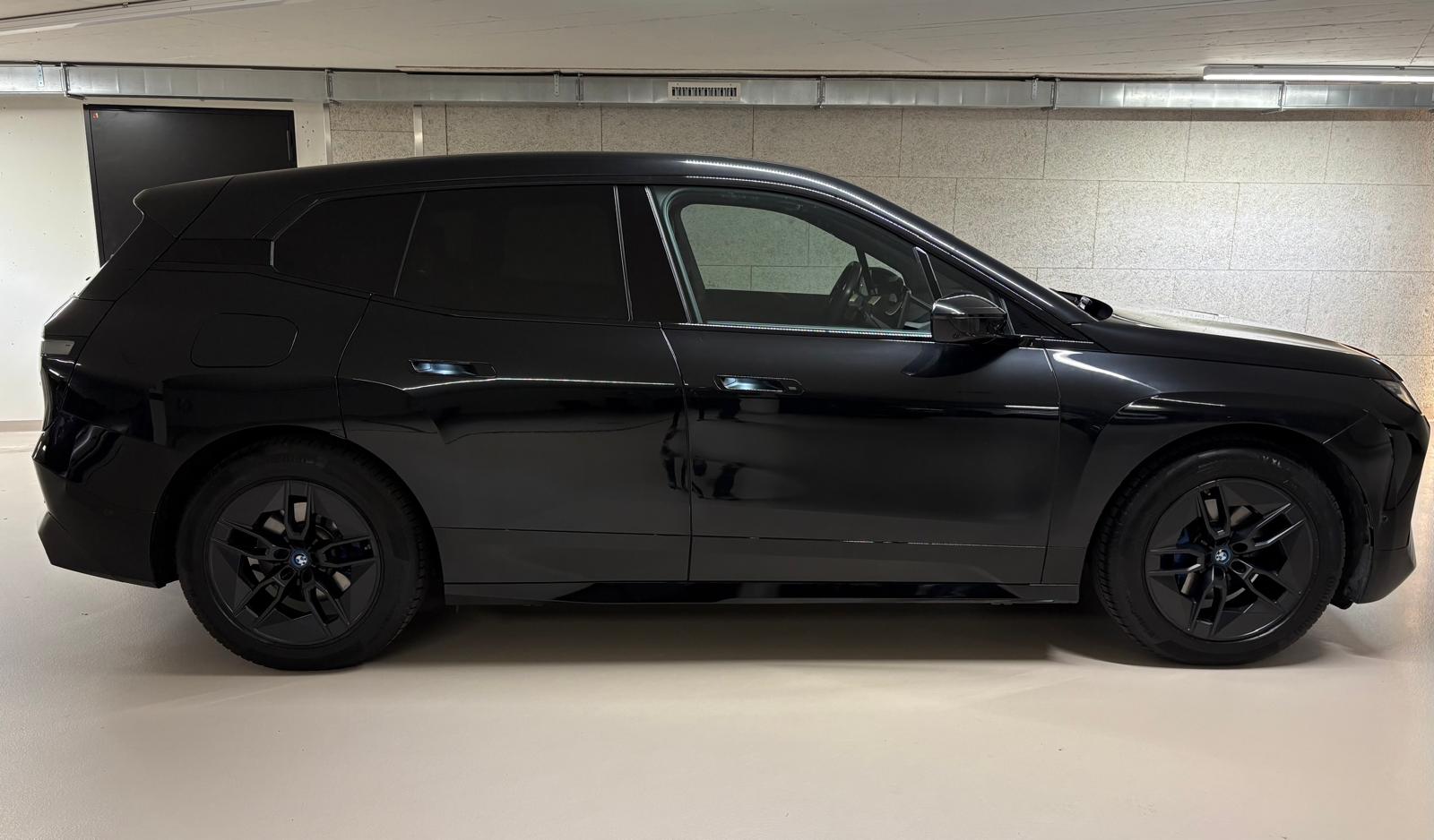 BMW xDrive40-image-8