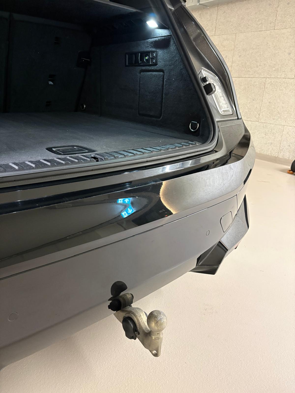 BMW xDrive40-image-16
